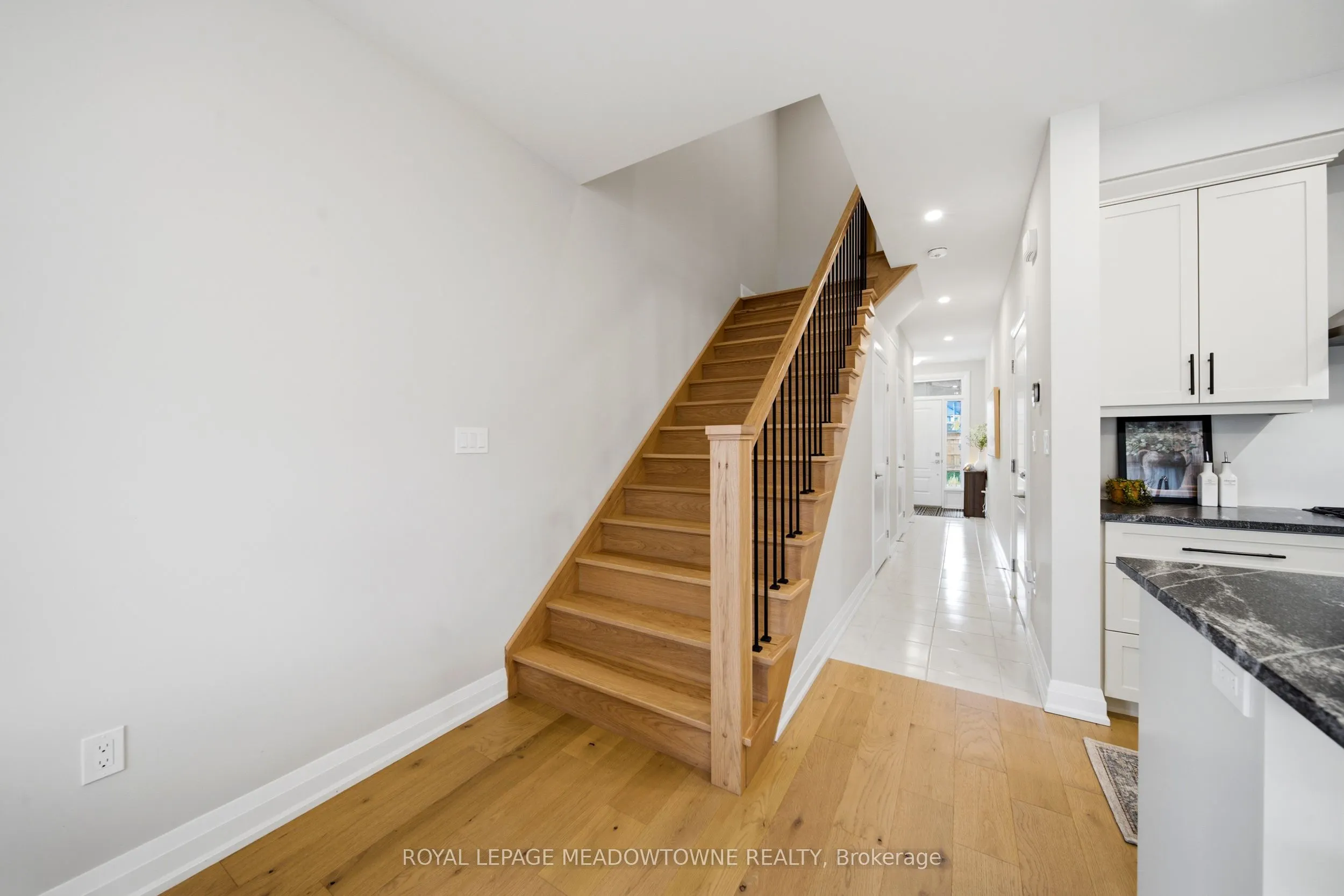 675 Victoria Road N #5