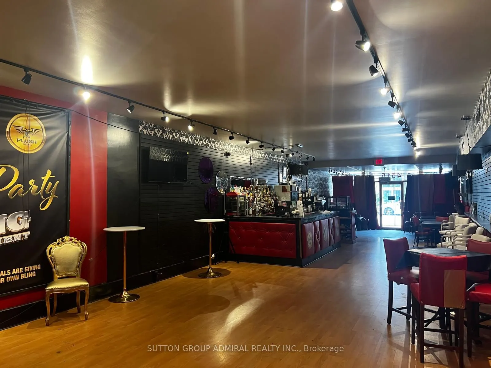 4515 Queen Street