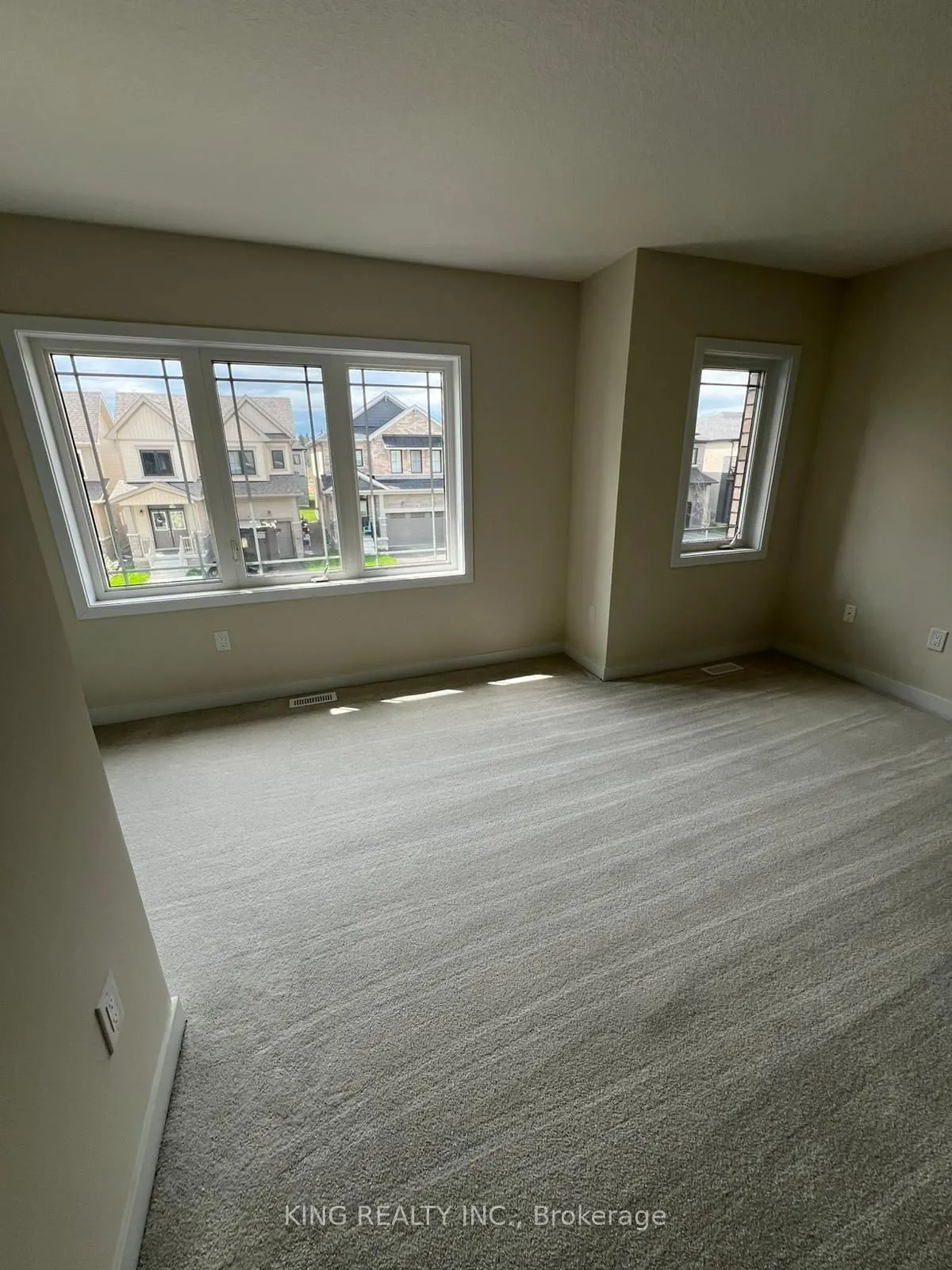 82 SUNFLOWER Crescent