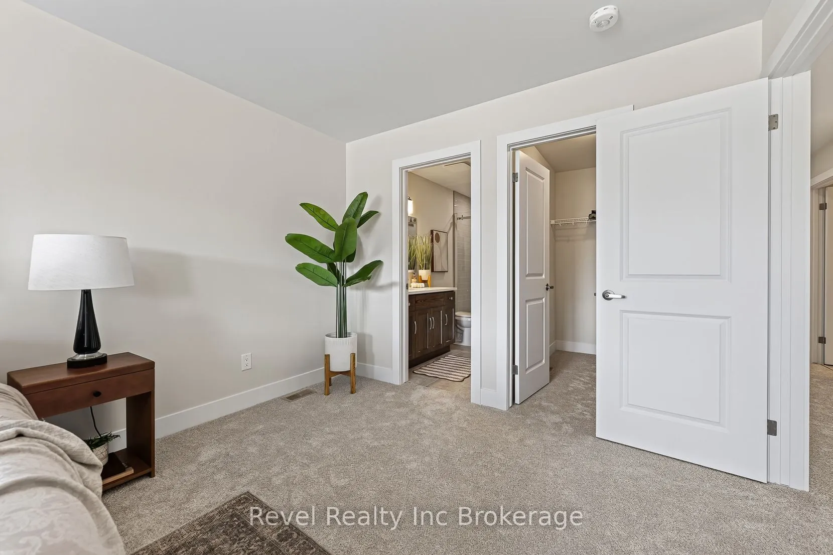 325 Kading Crescent