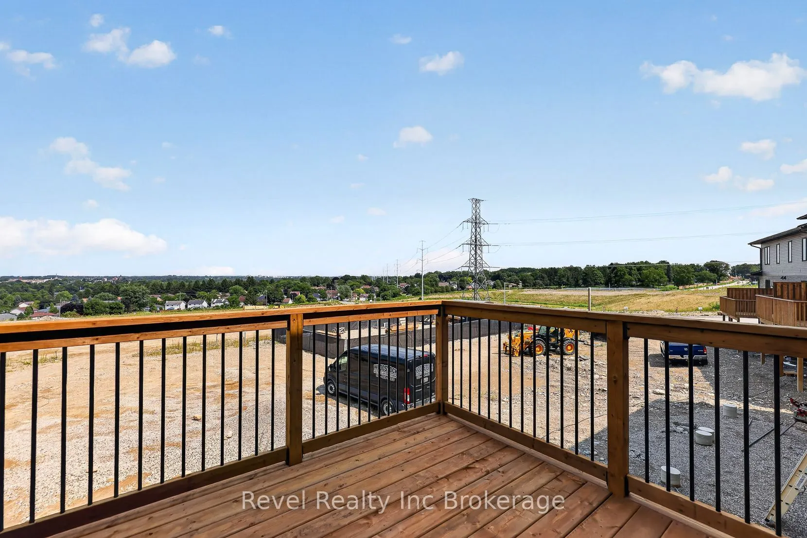 325 Kading Crescent
