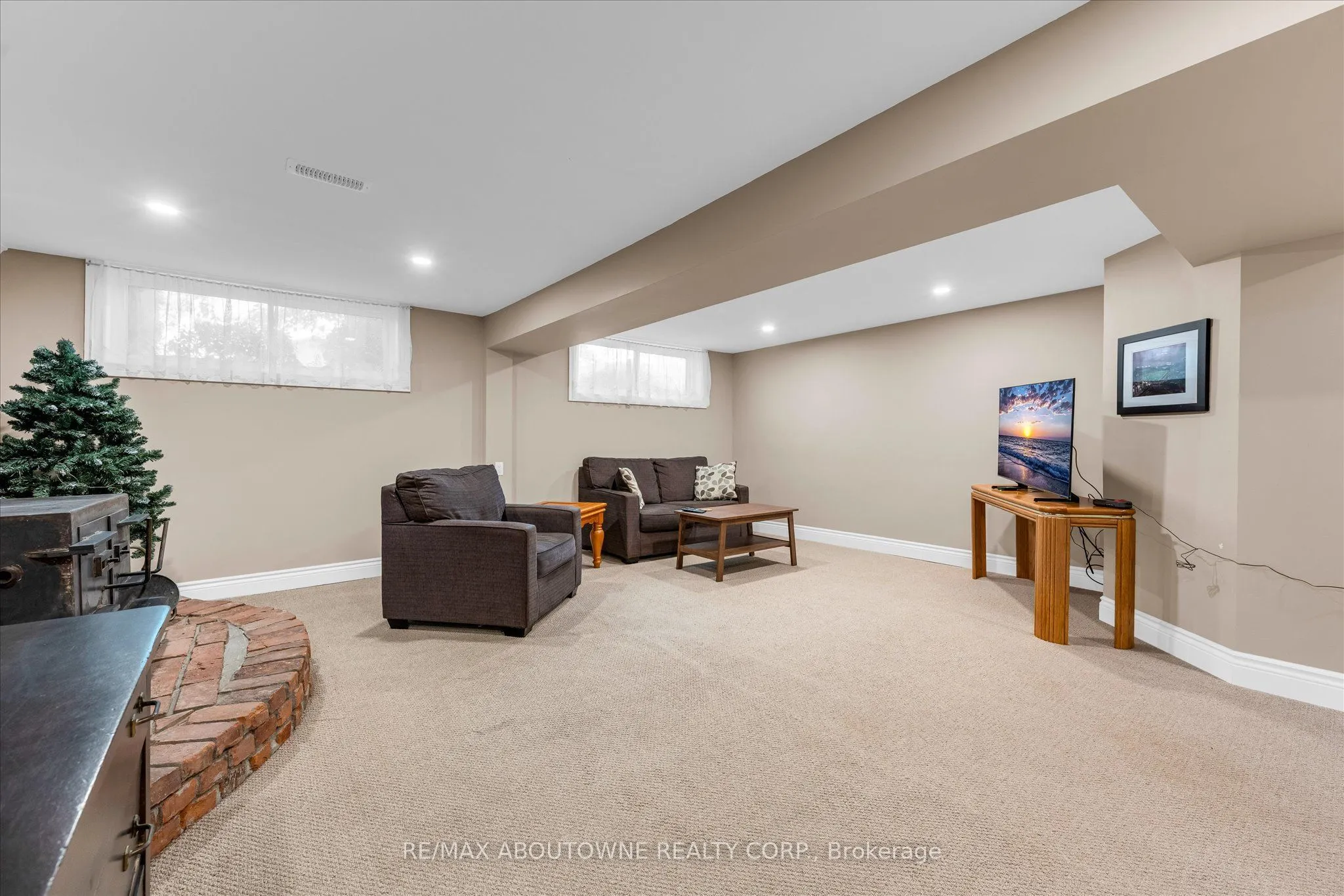 7 Douglas Avenue
