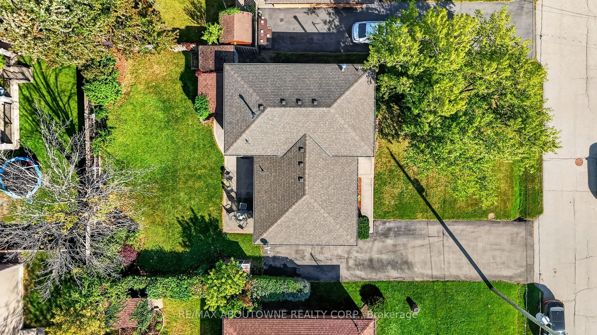 7 Douglas Avenue