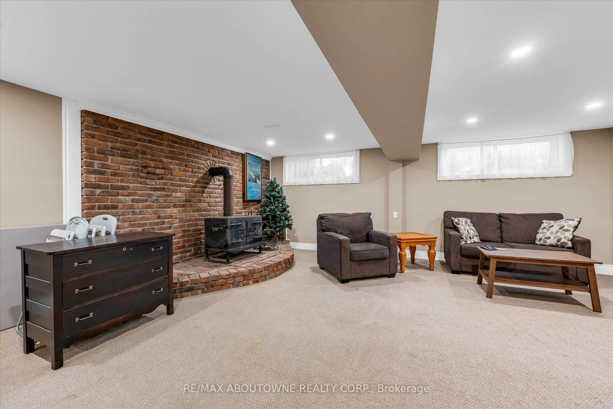7 Douglas Avenue