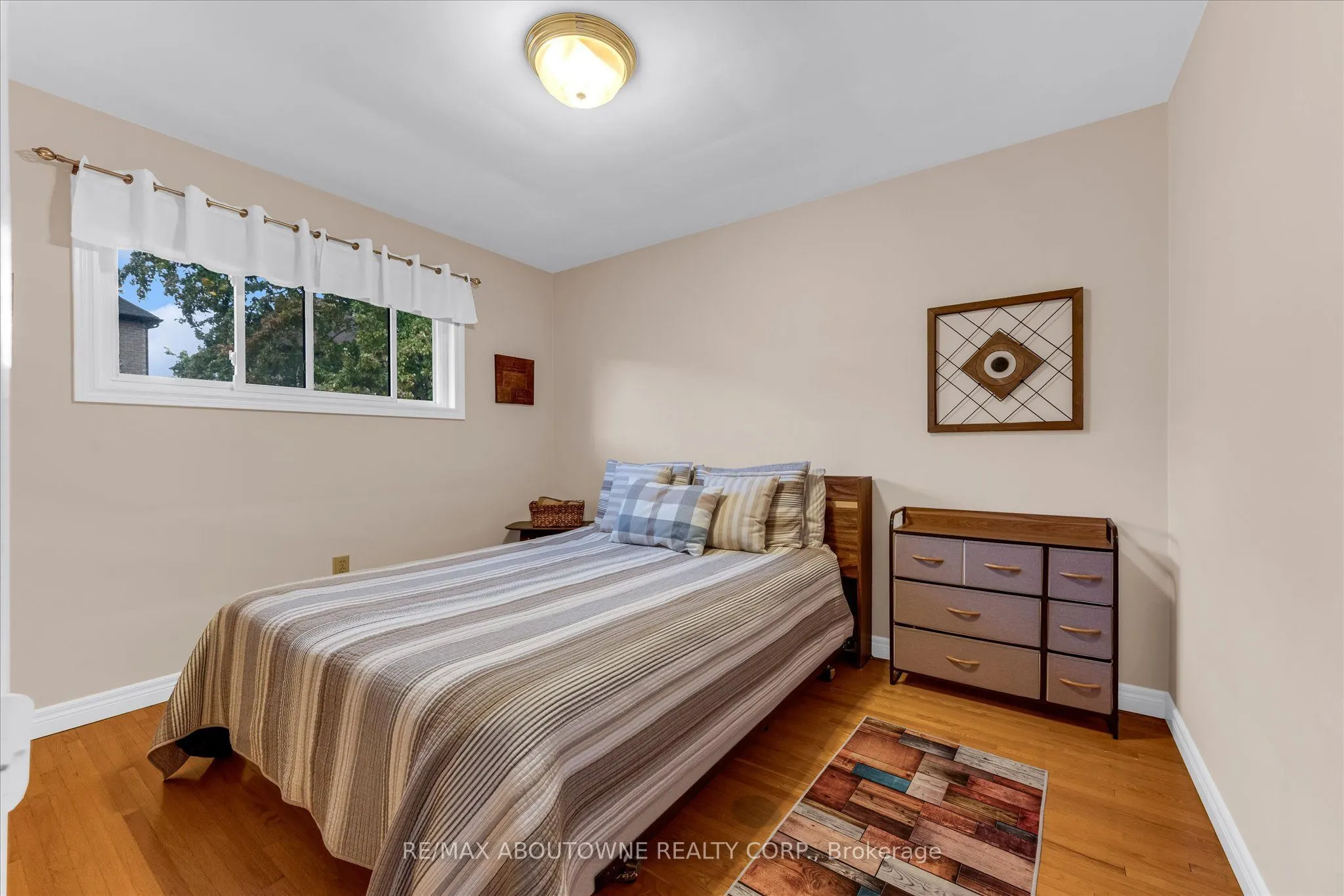 7 Douglas Avenue