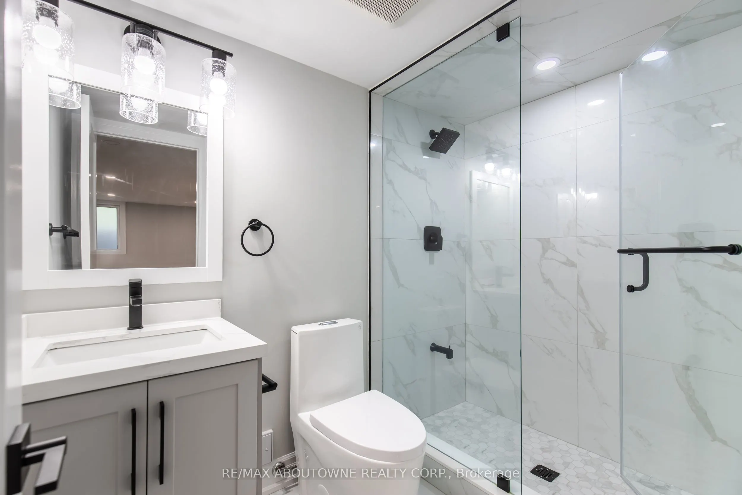 2 Thorndale Avenue #C