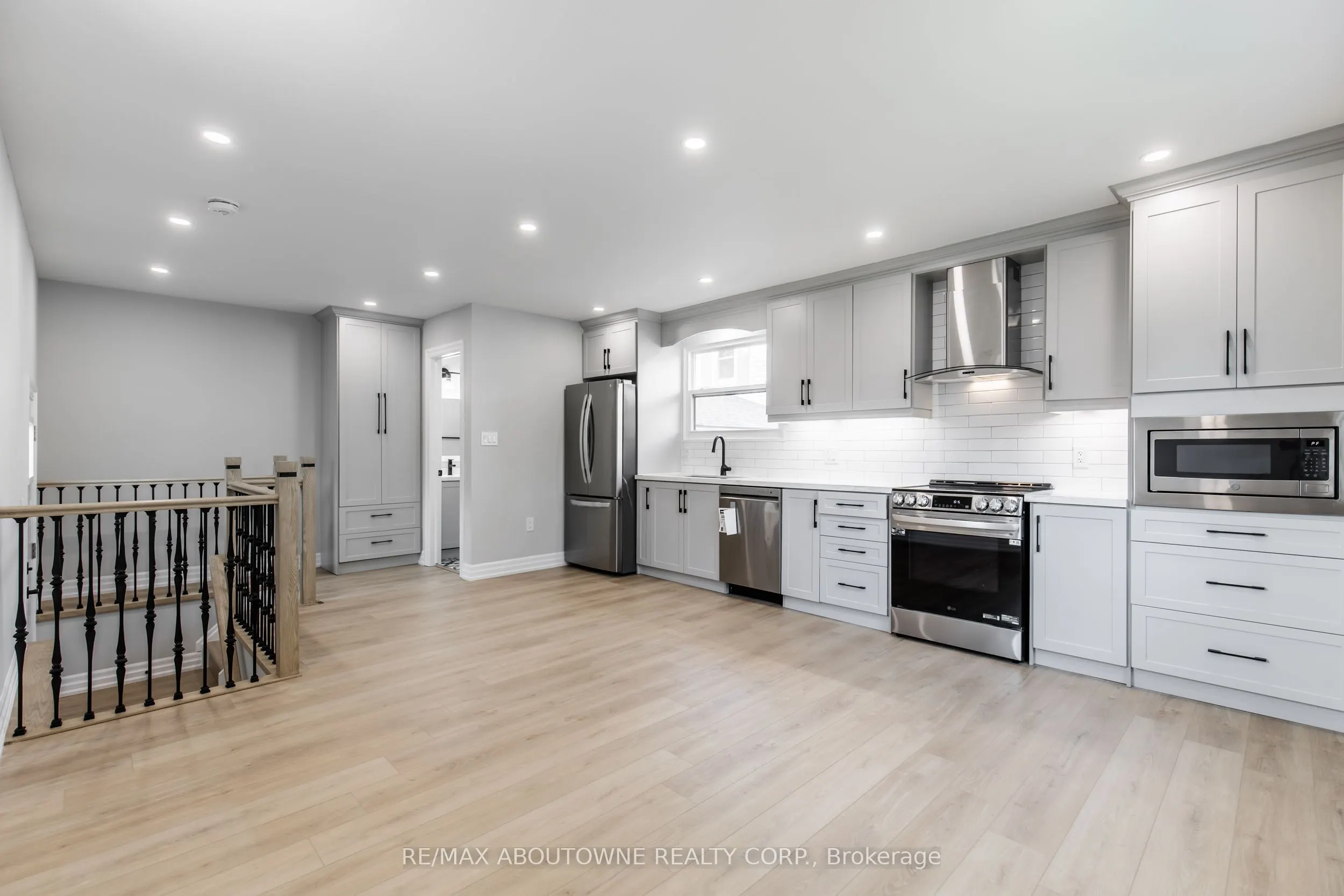 2 Thorndale Avenue #C