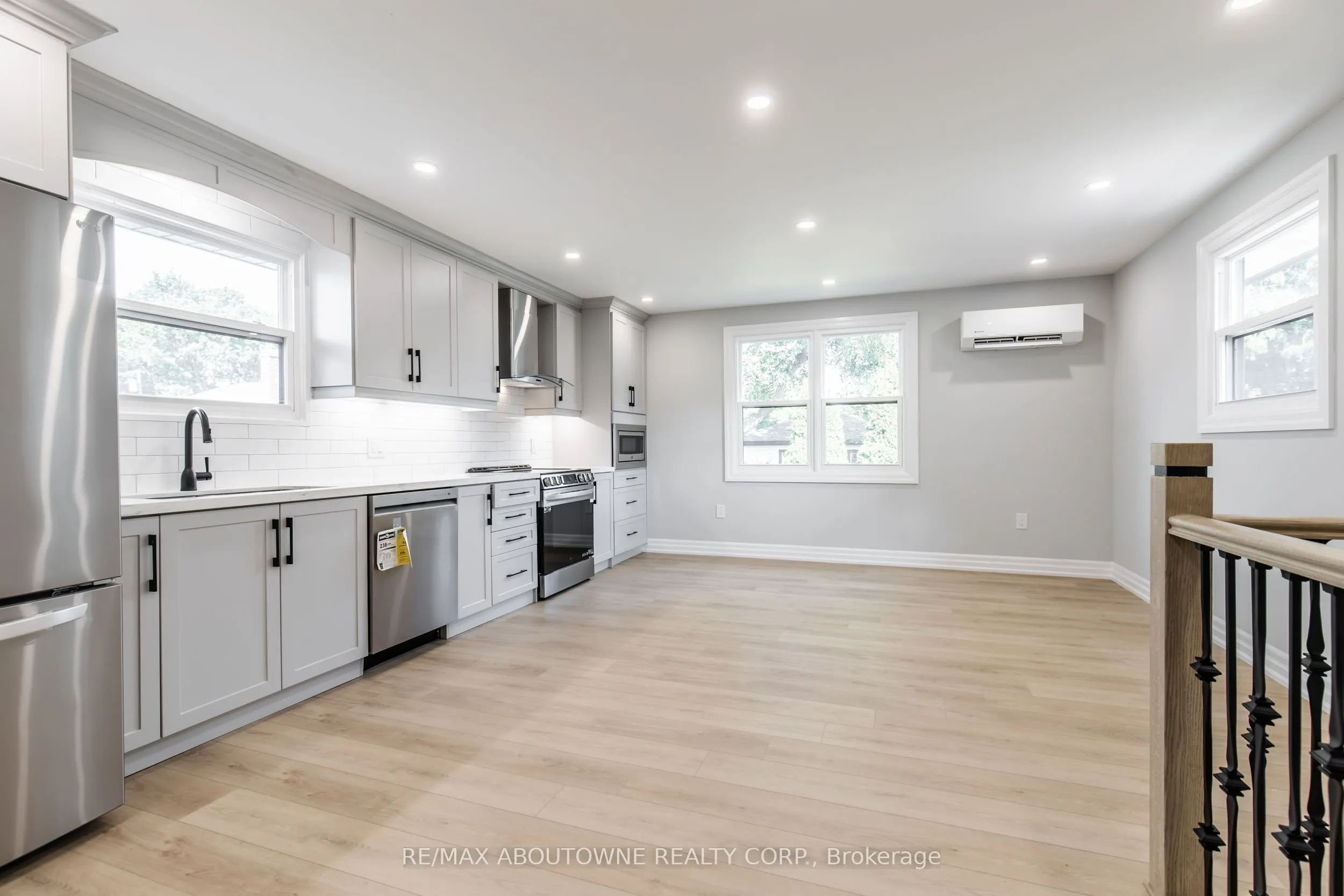 2 Thorndale Avenue #C