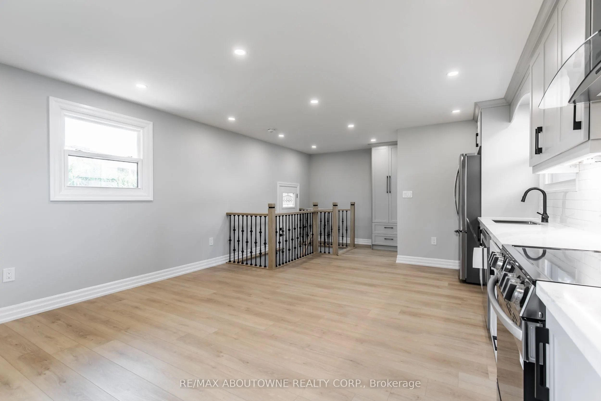 2 Thorndale Avenue #C