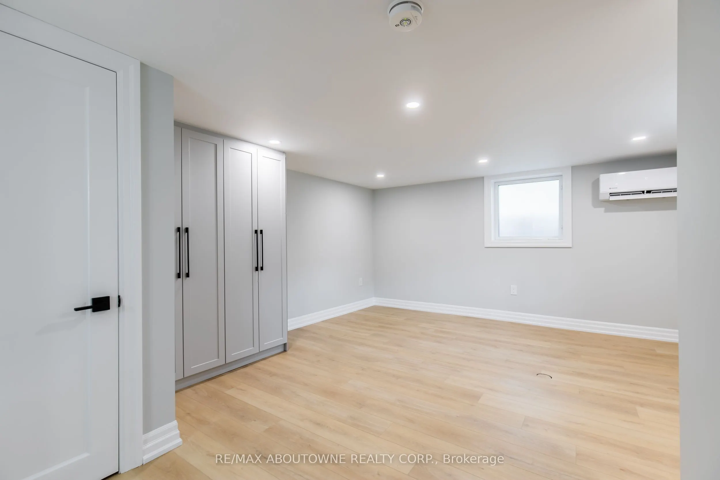 2 Thorndale Avenue #C