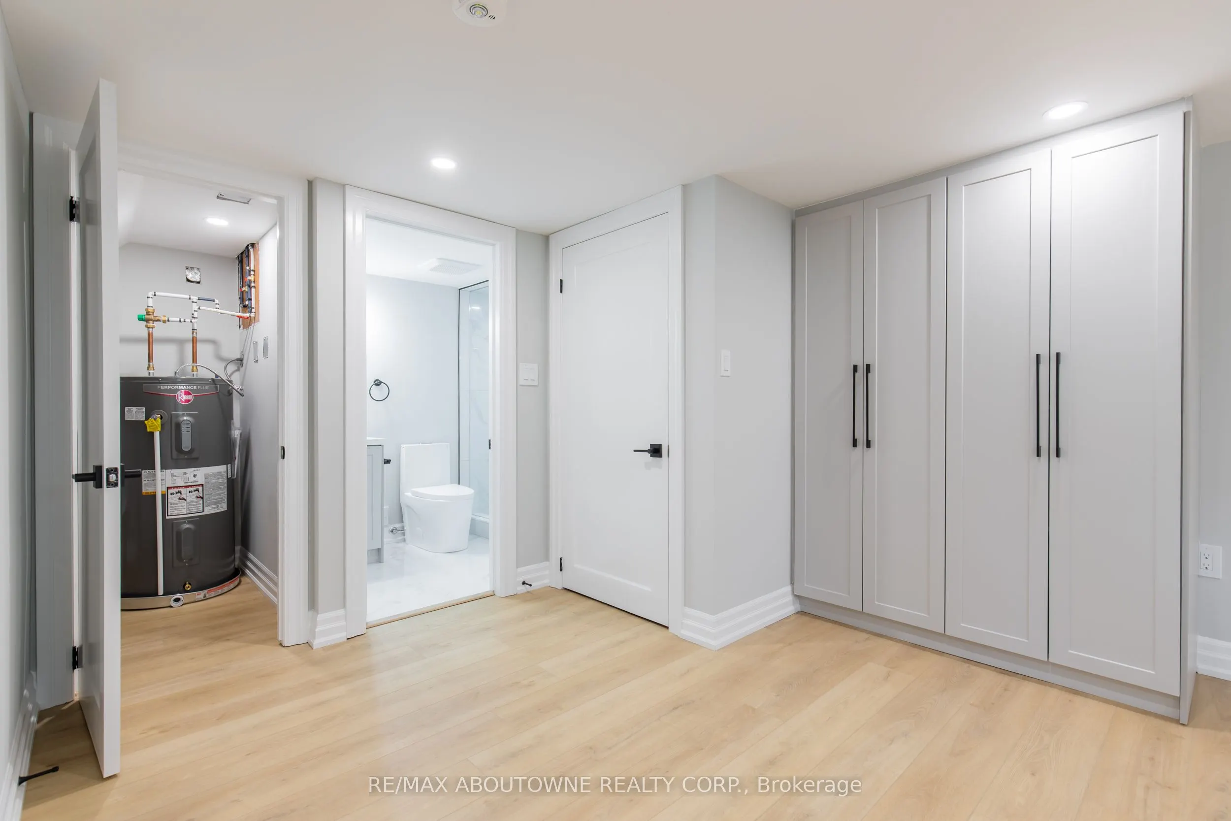 2 Thorndale Avenue #C