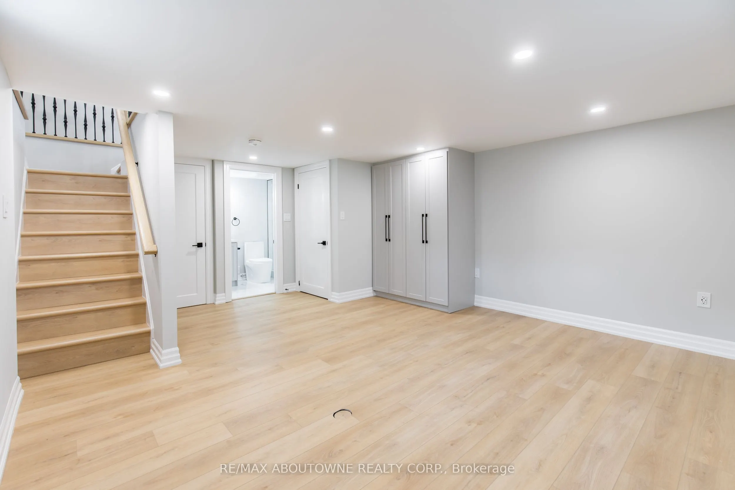 2 Thorndale Avenue #C