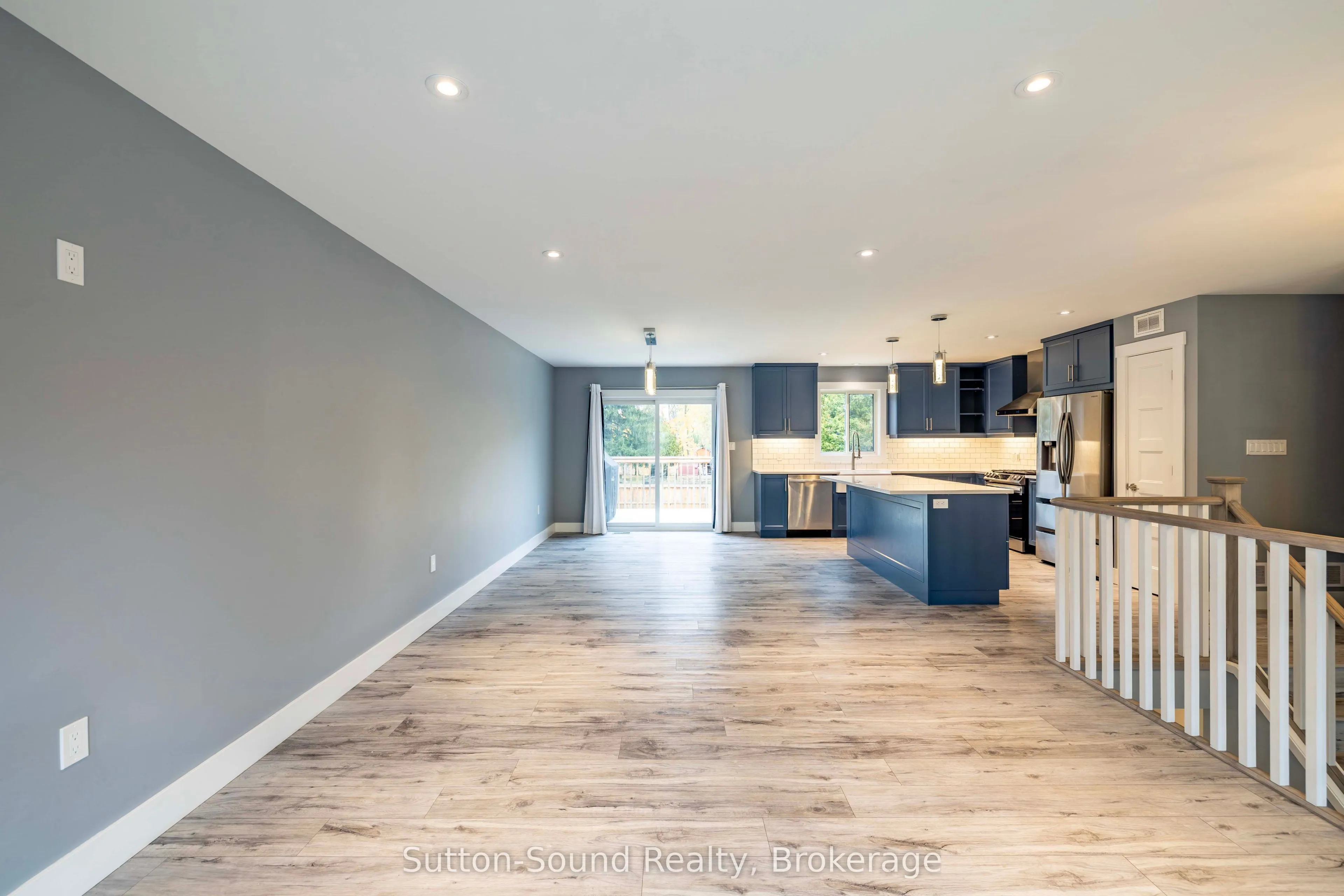 562 24th Street W