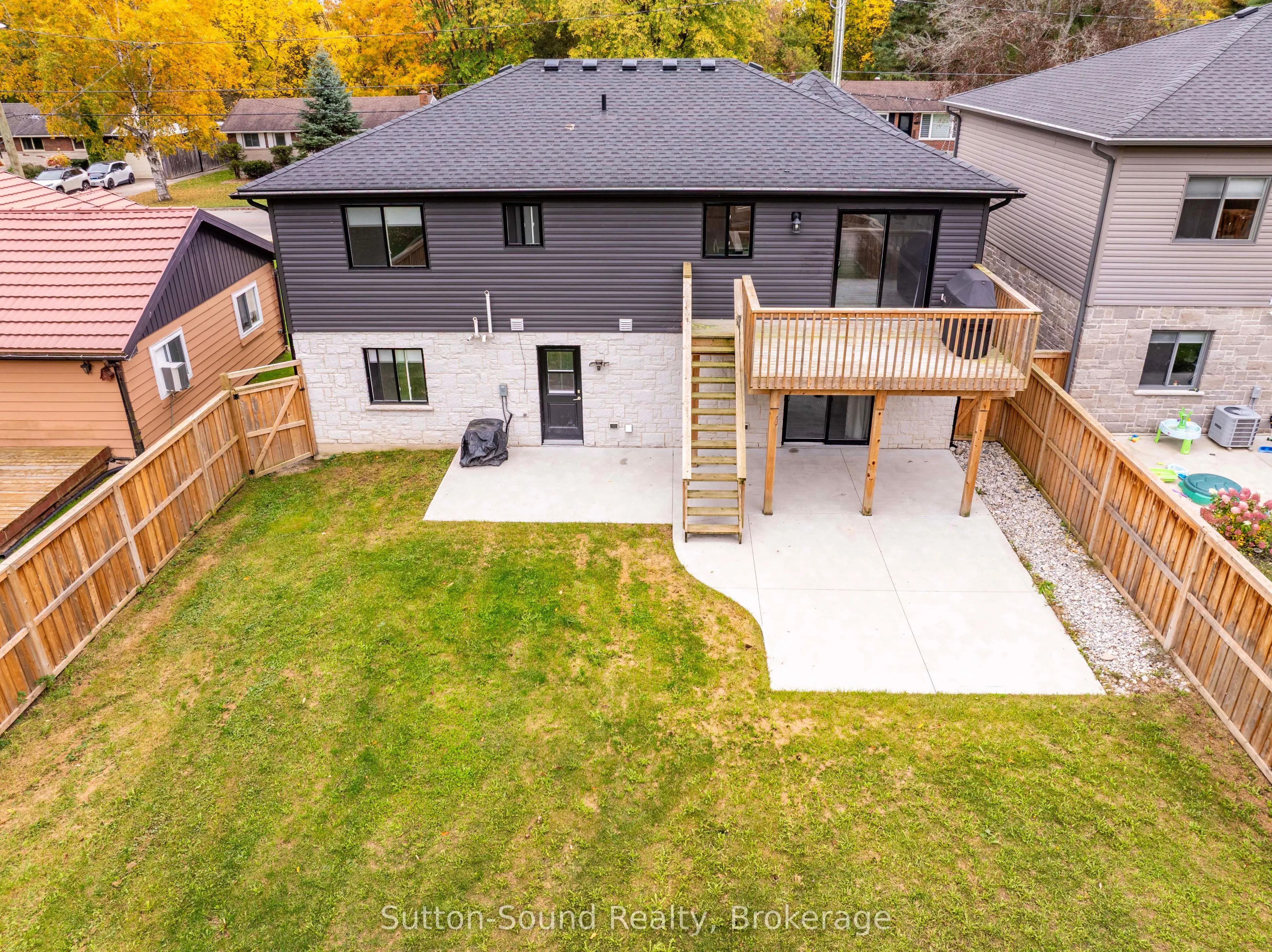 562 24th Street W