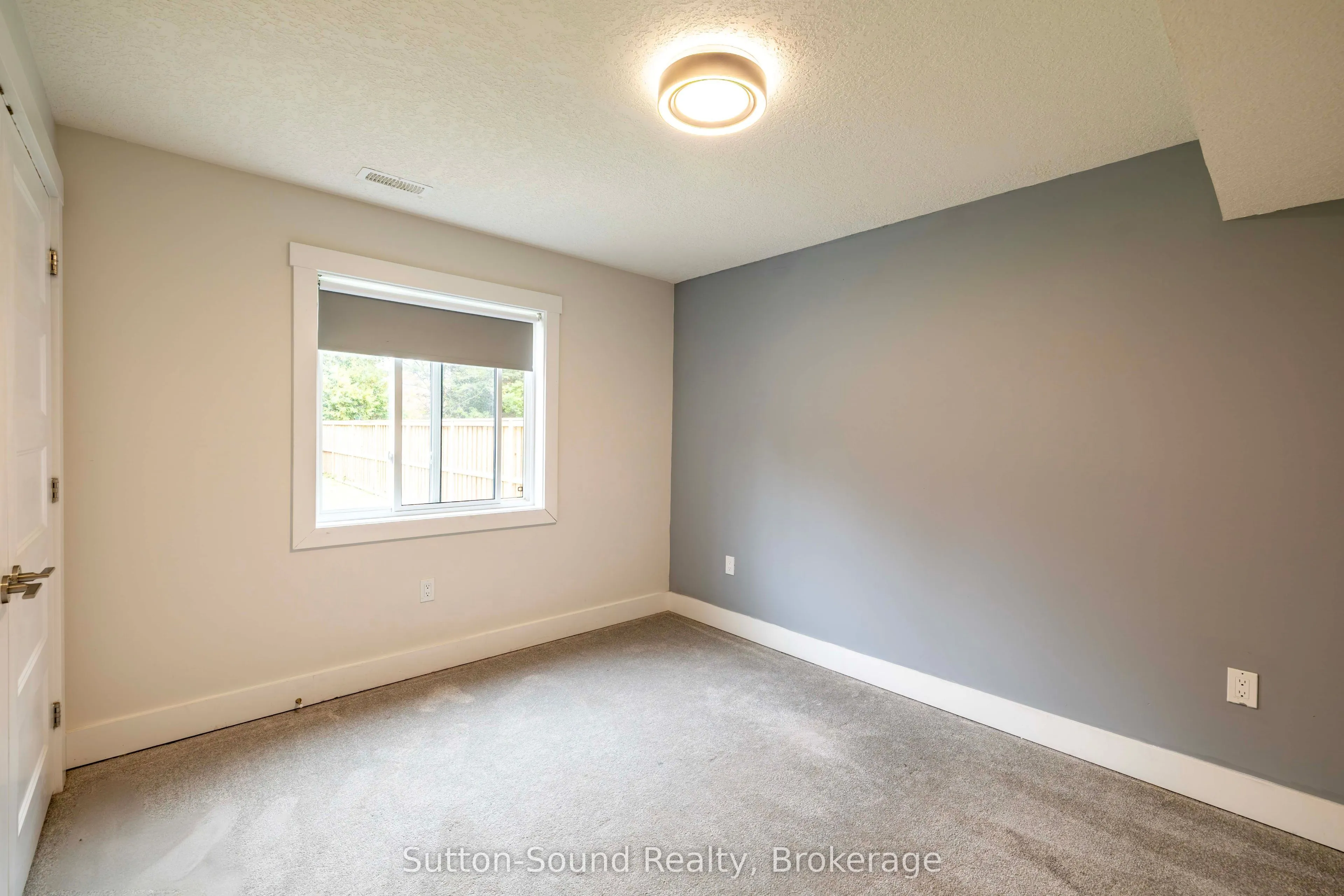 562 24th Street W