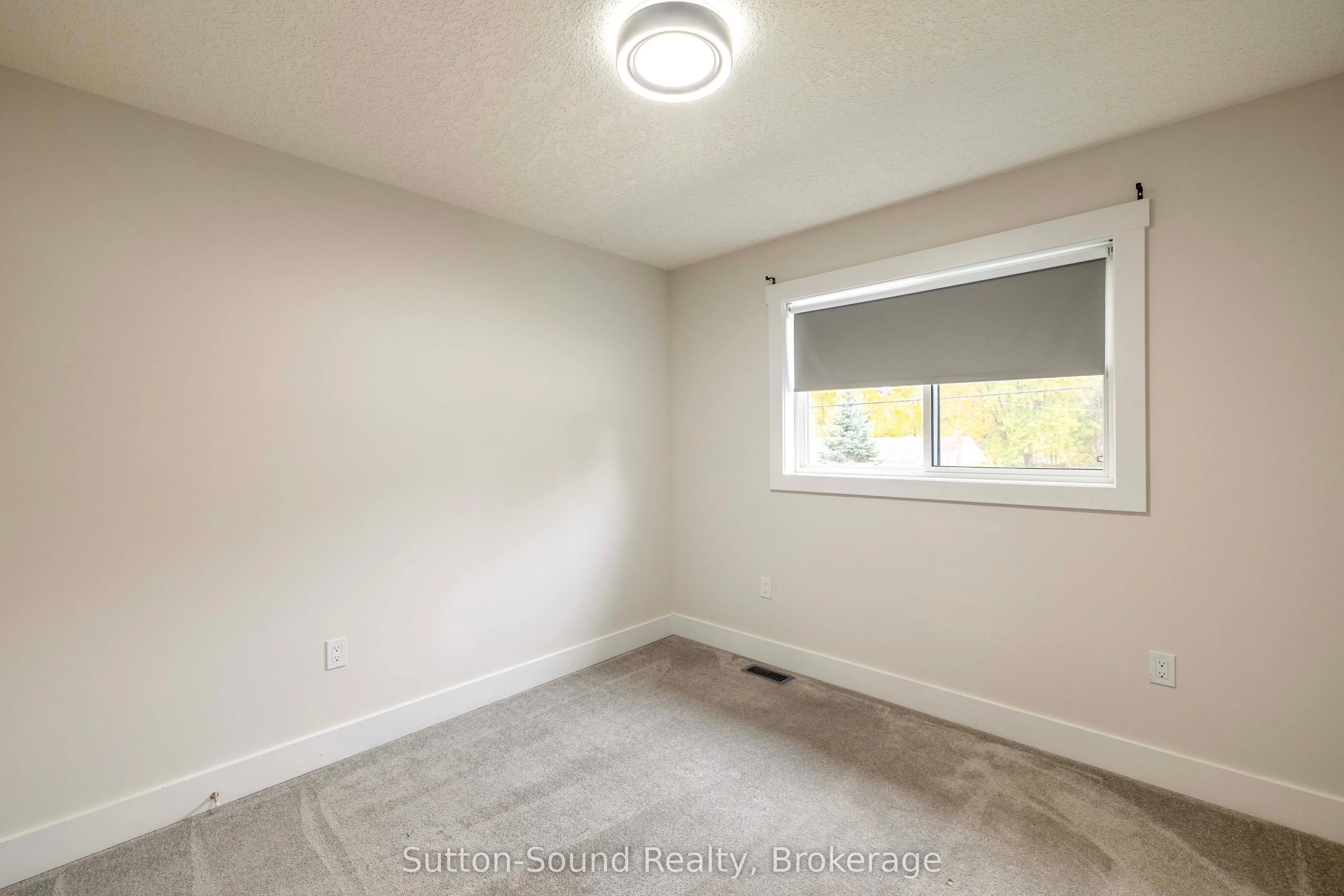 562 24th Street W