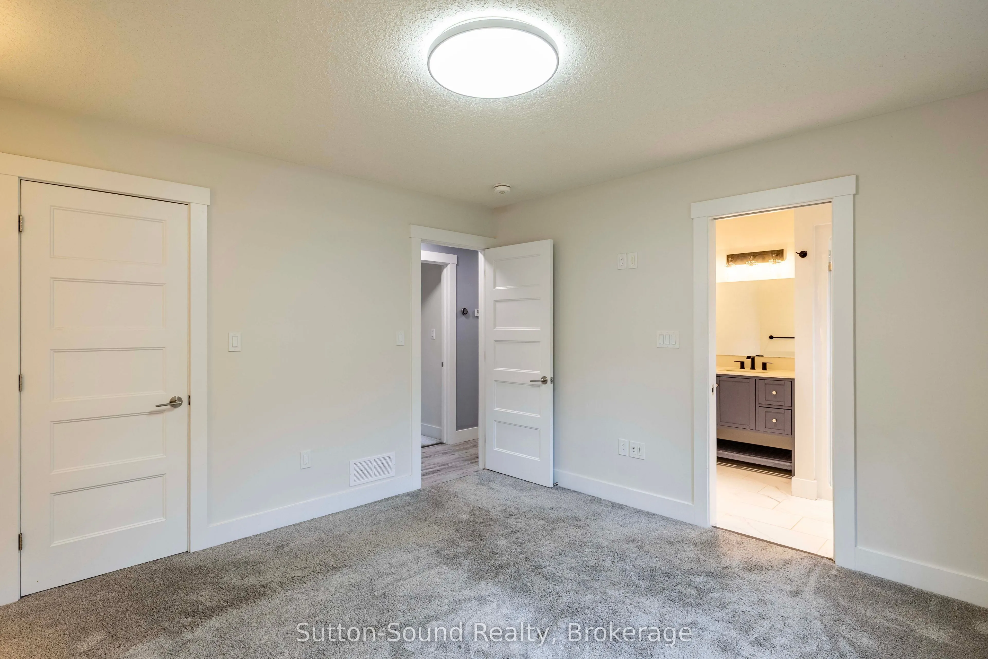 562 24th Street W