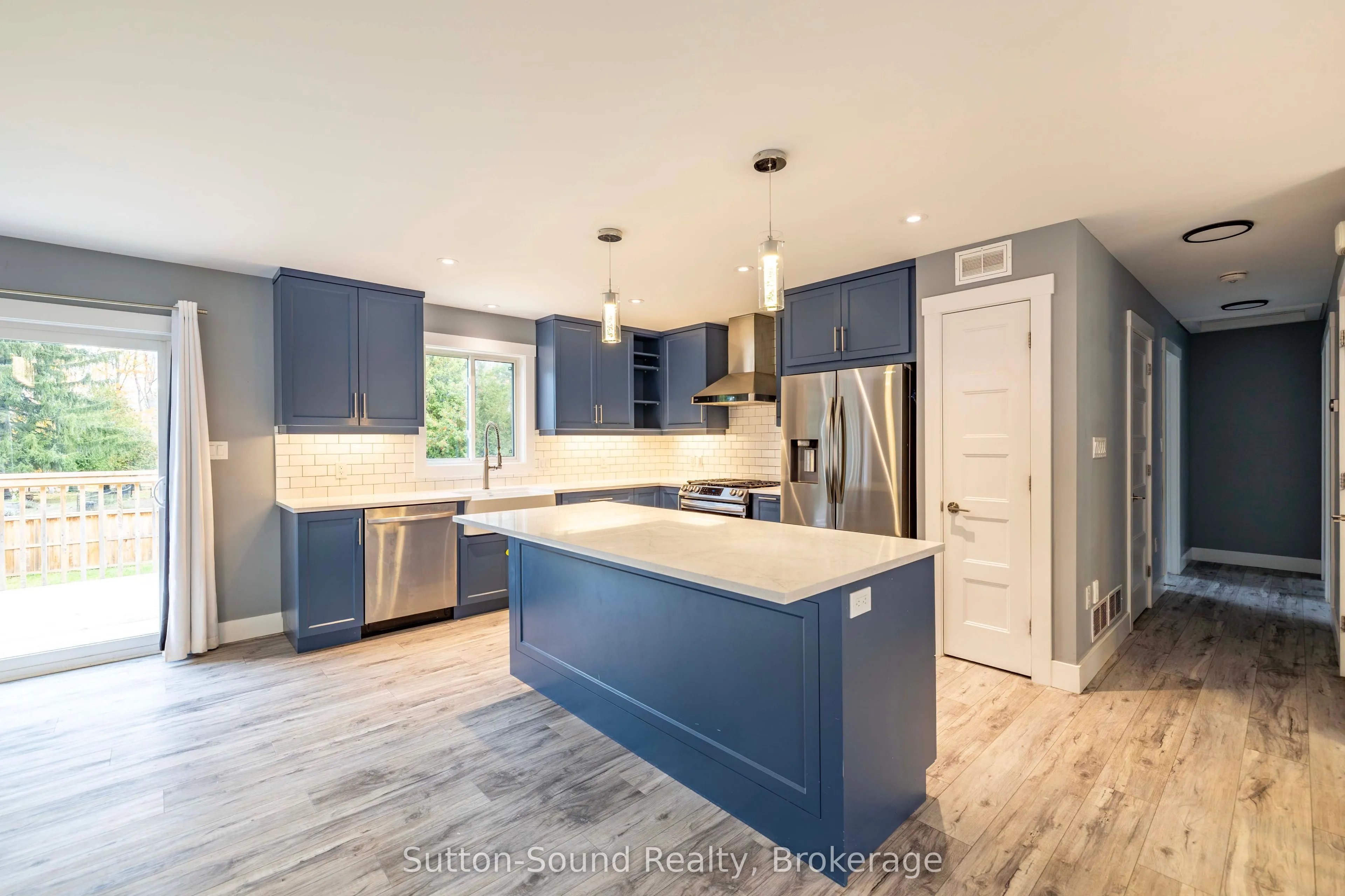 562 24th Street W