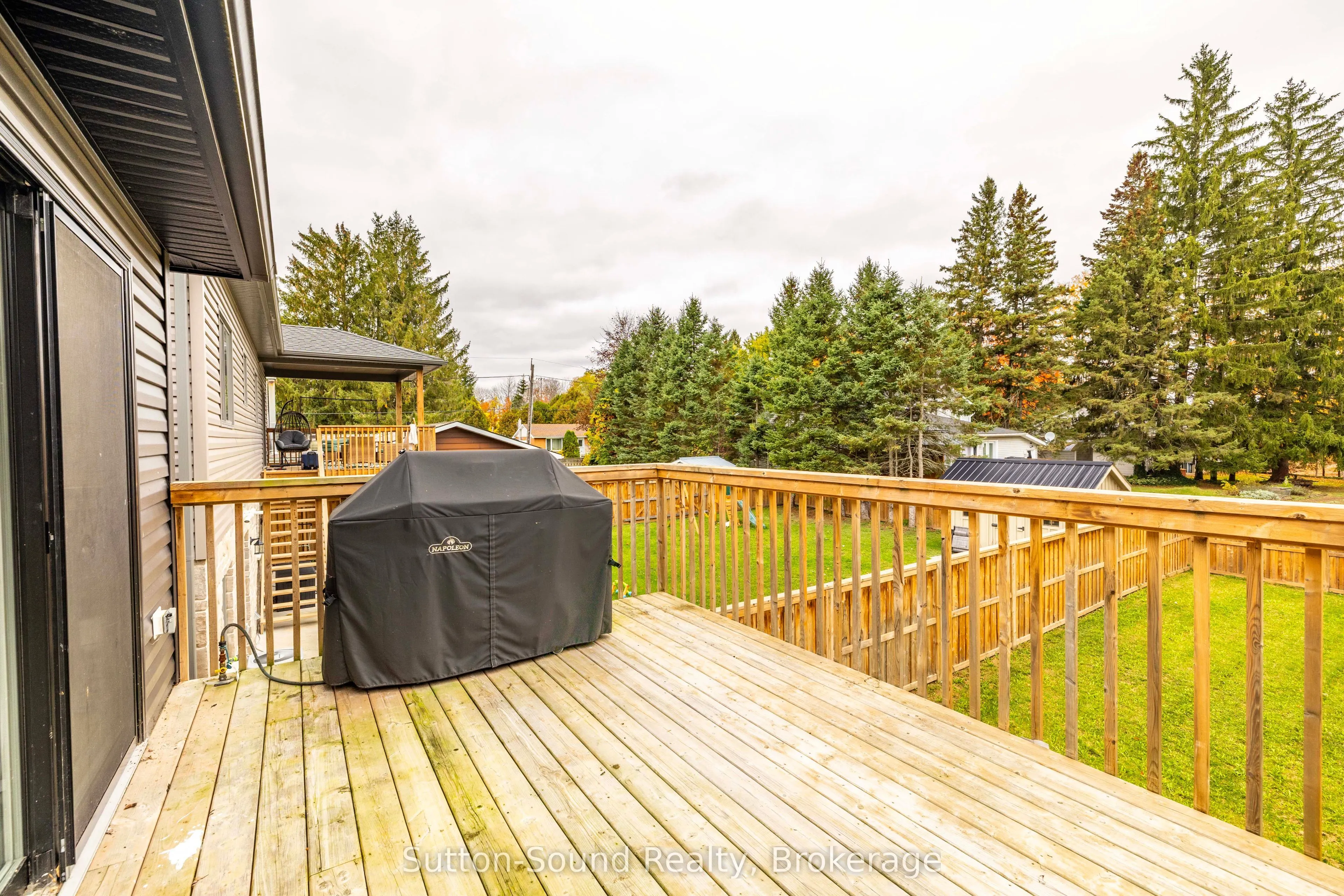 562 24th Street W