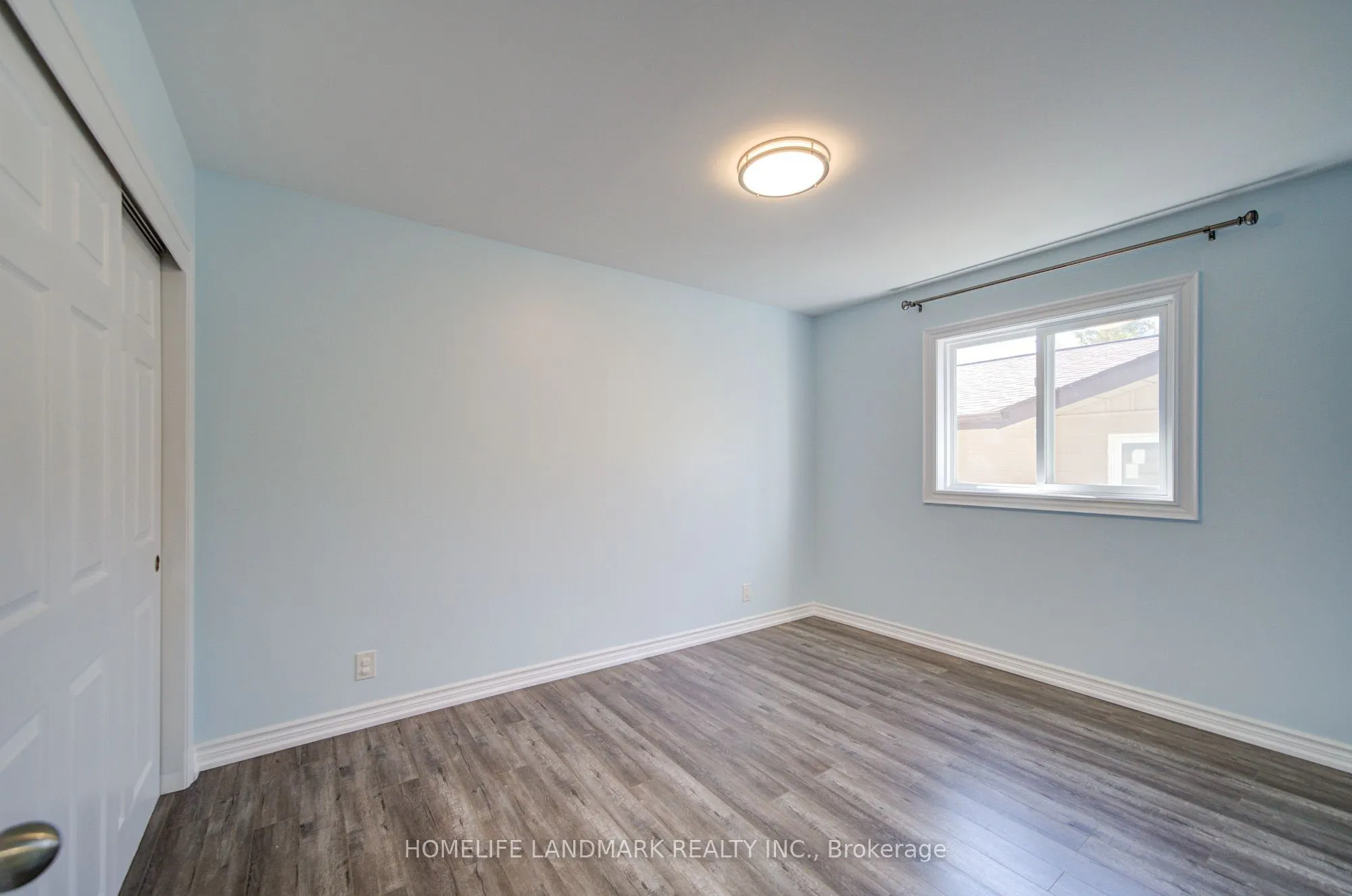 19 SOUTHDALE Drive