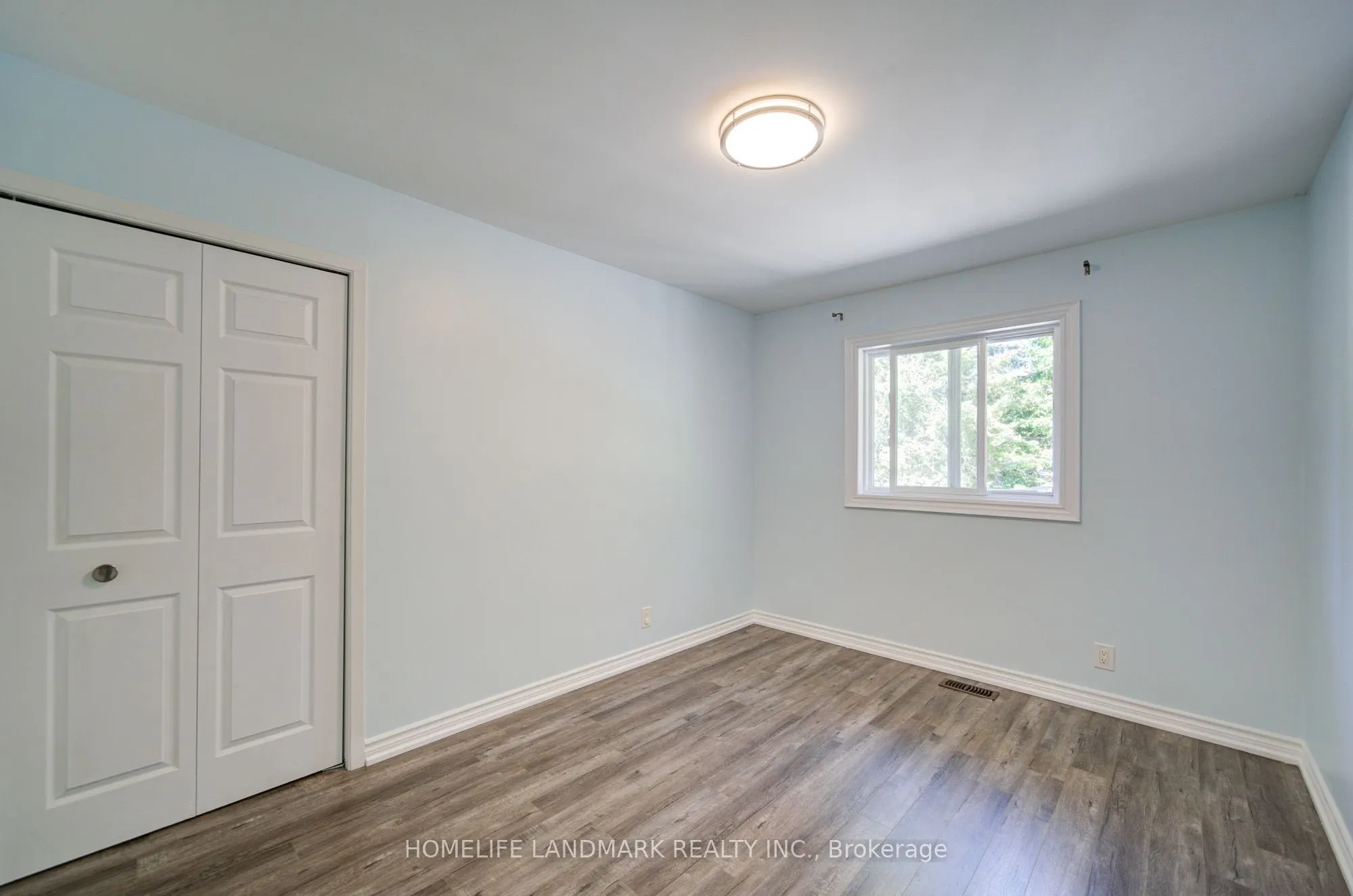 19 SOUTHDALE Drive