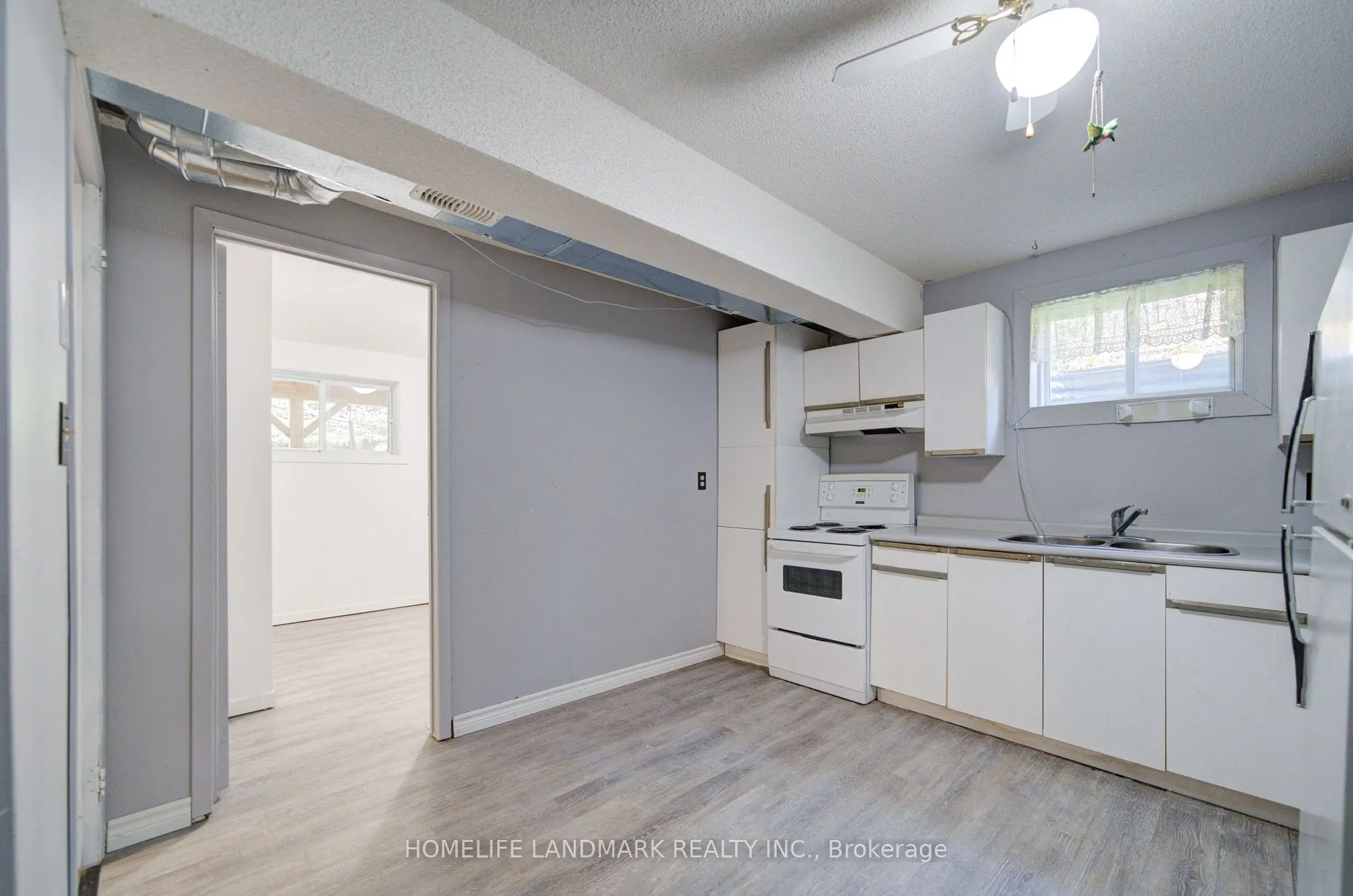 19 SOUTHDALE Drive