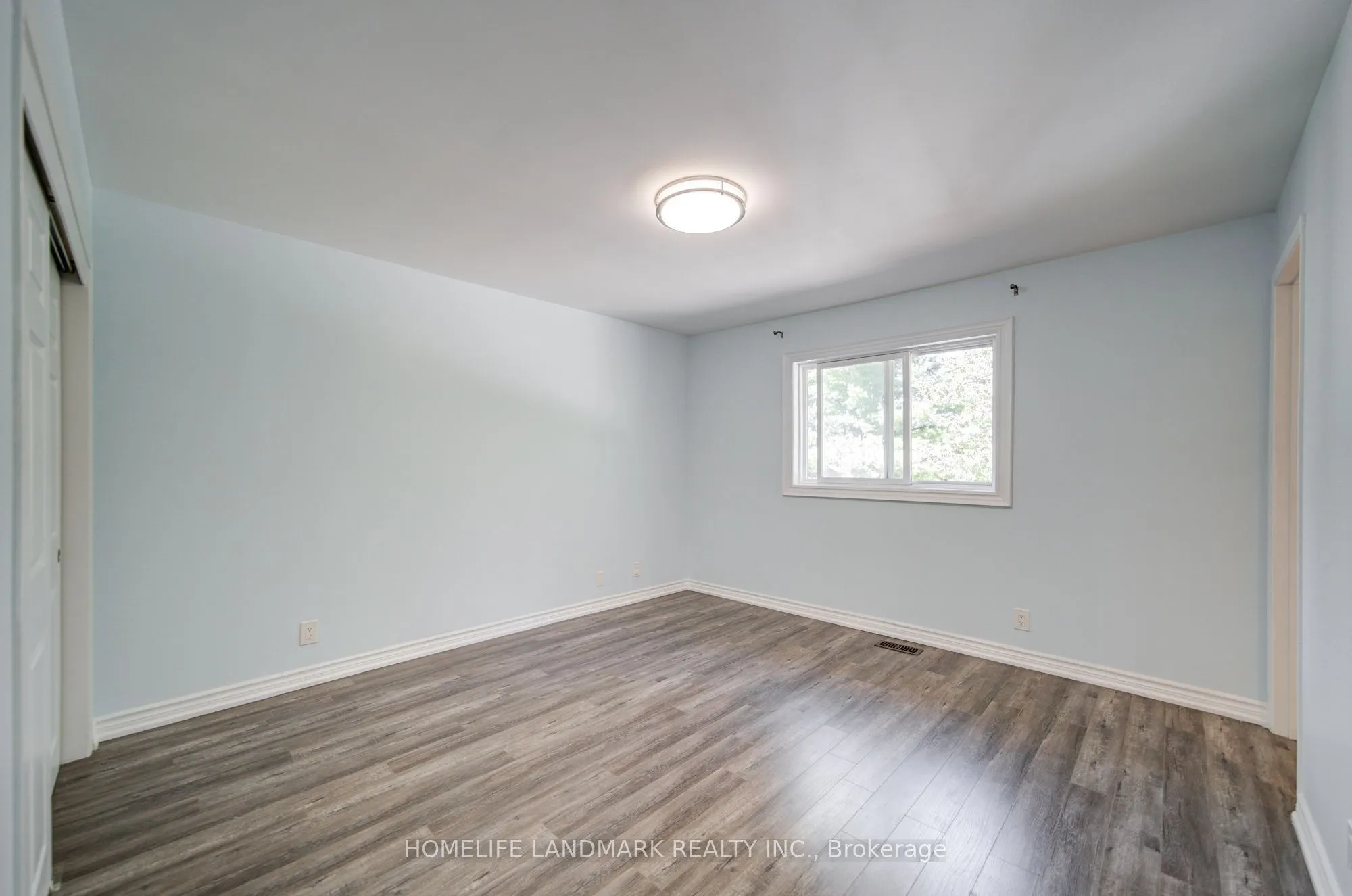 19 SOUTHDALE Drive