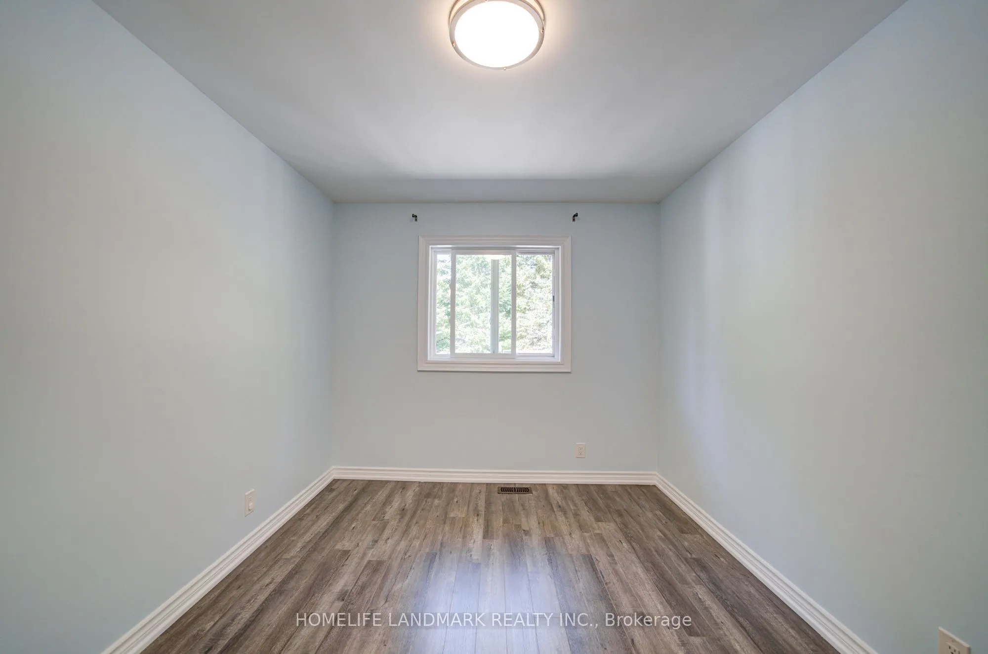 19 SOUTHDALE Drive