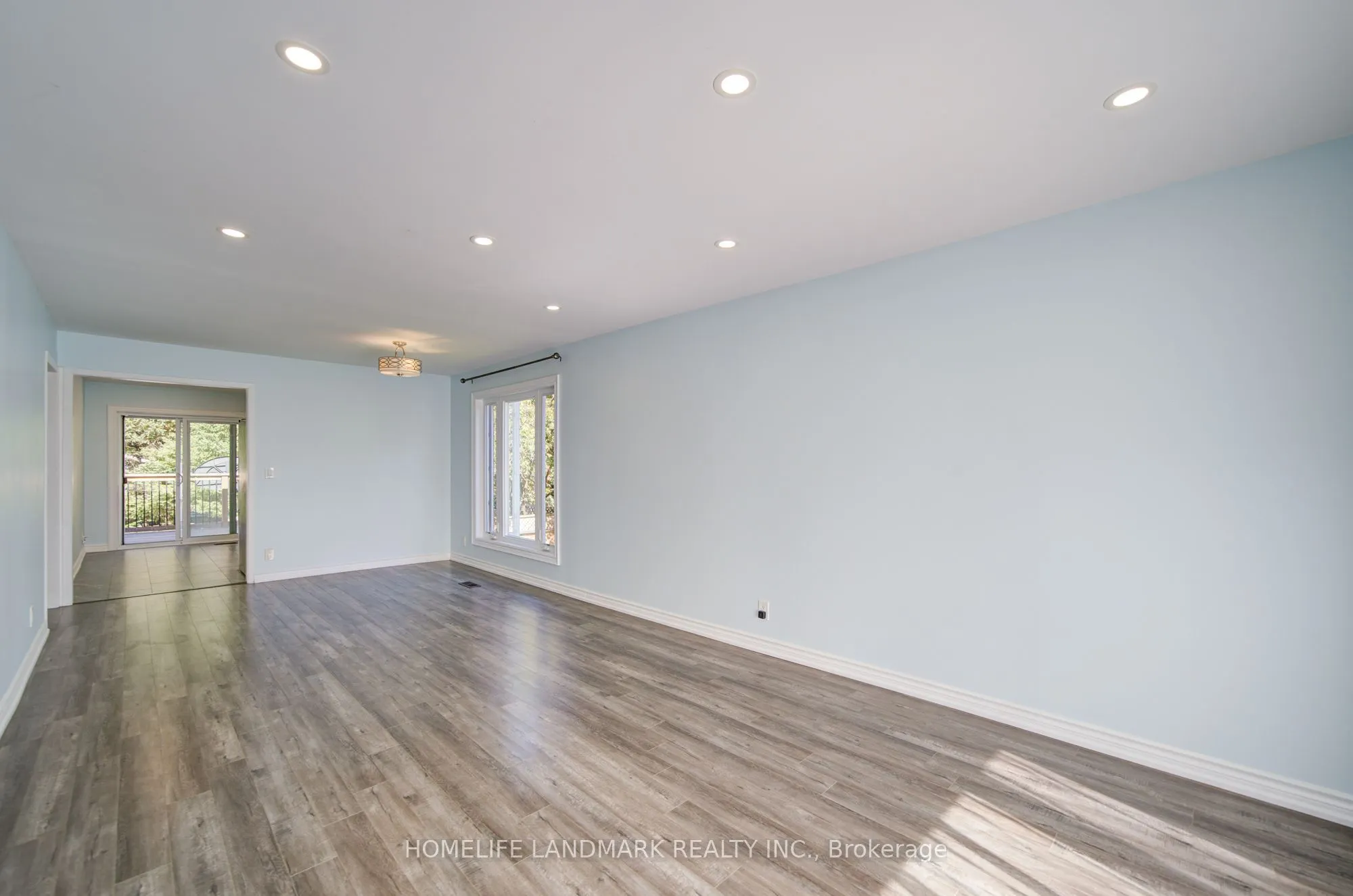 19 SOUTHDALE Drive
