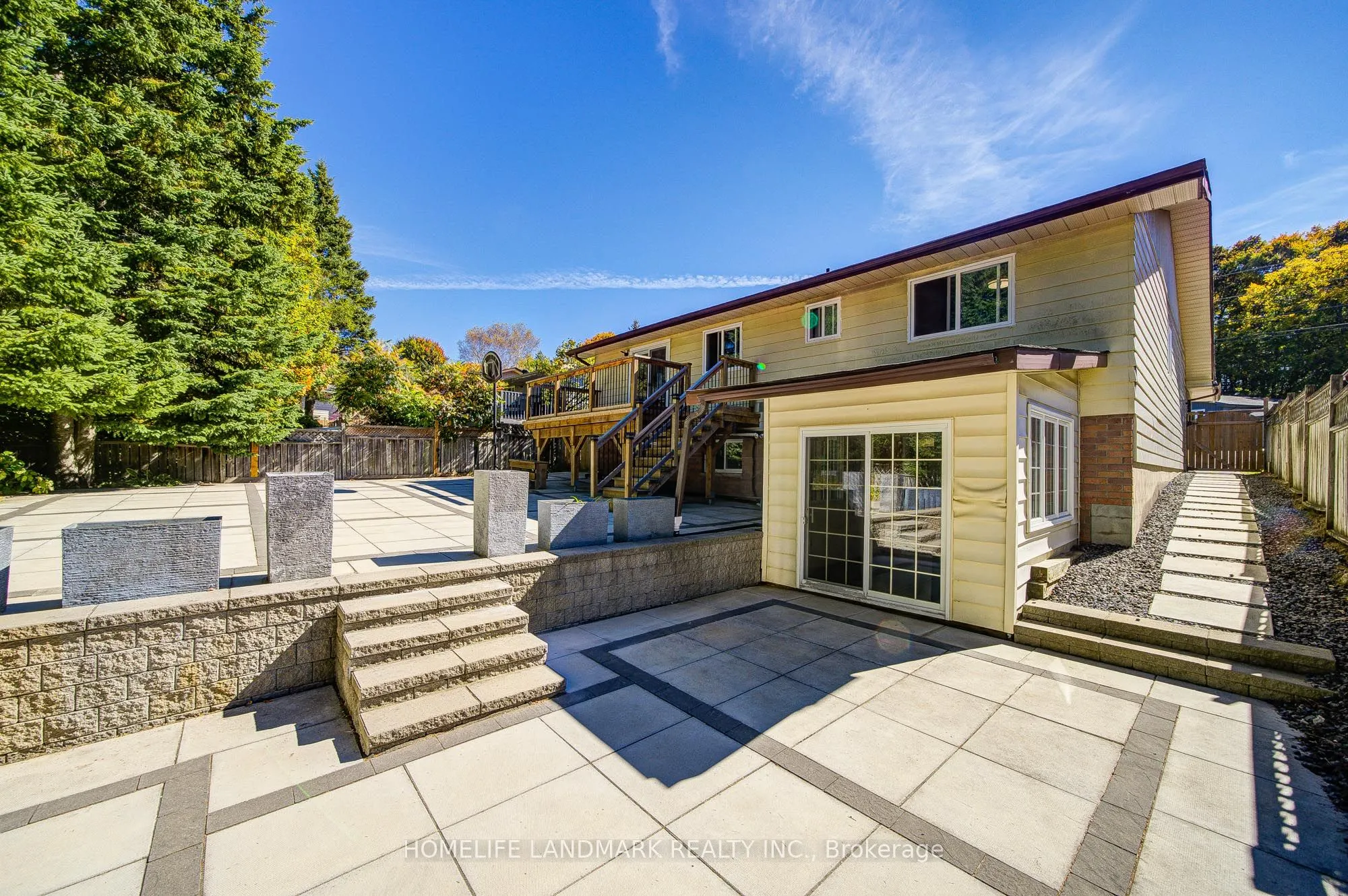 19 SOUTHDALE Drive