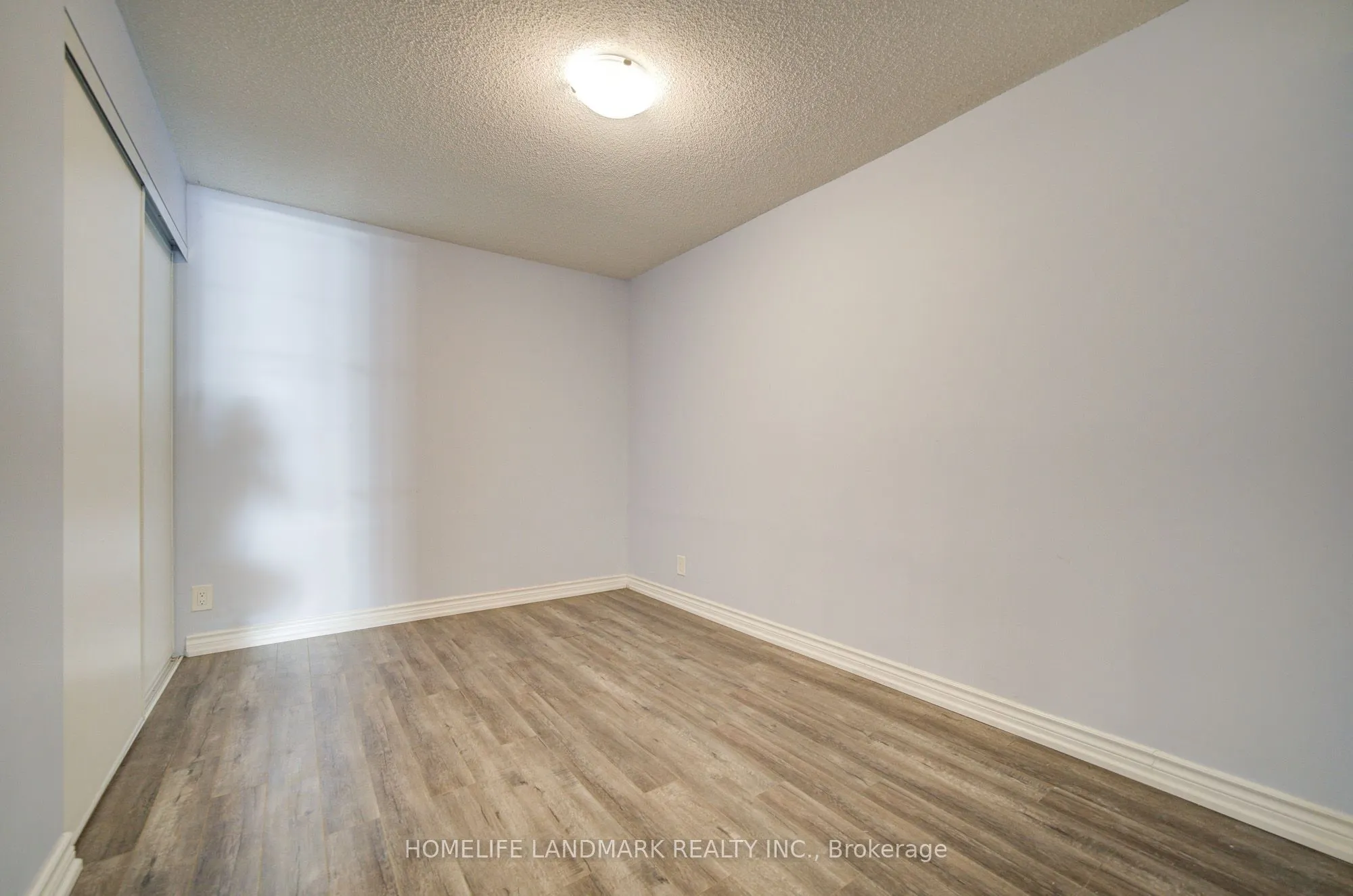 19 SOUTHDALE Drive