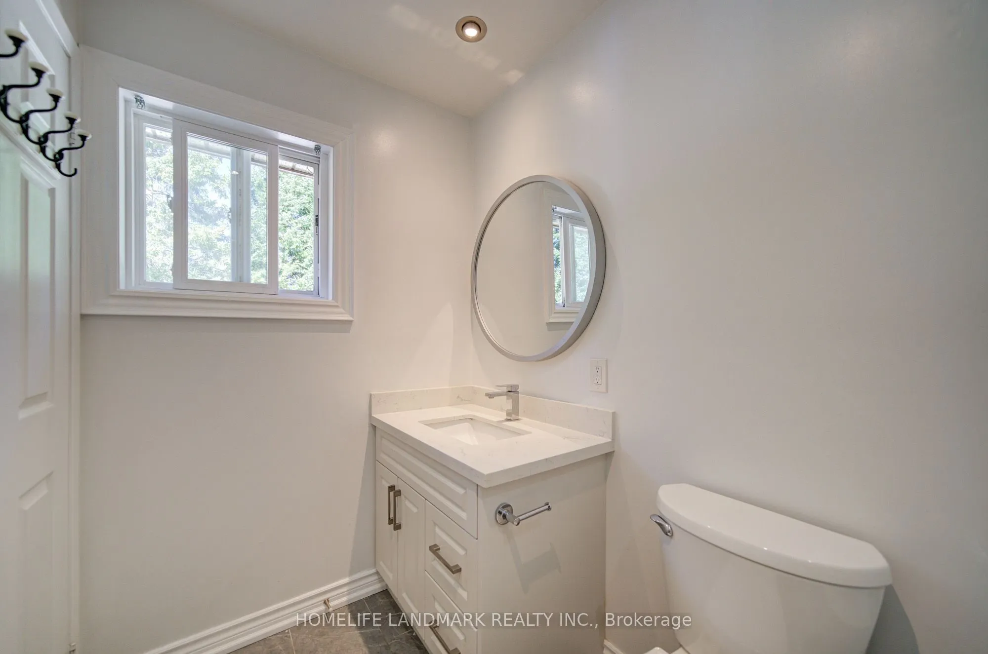 19 SOUTHDALE Drive