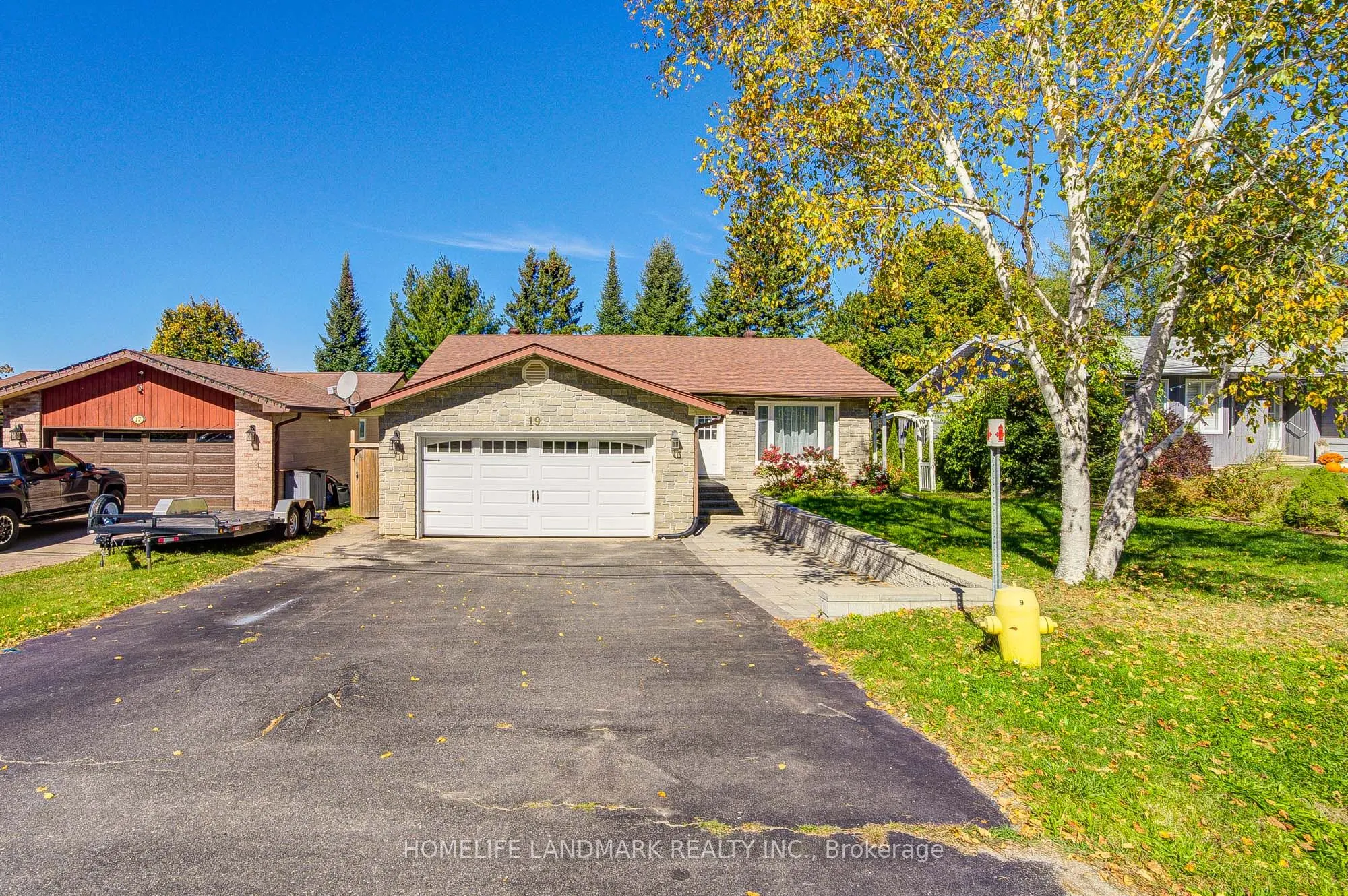 19 SOUTHDALE Drive