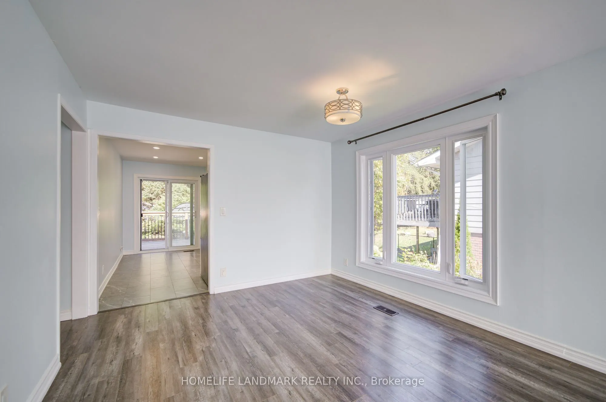 19 SOUTHDALE Drive