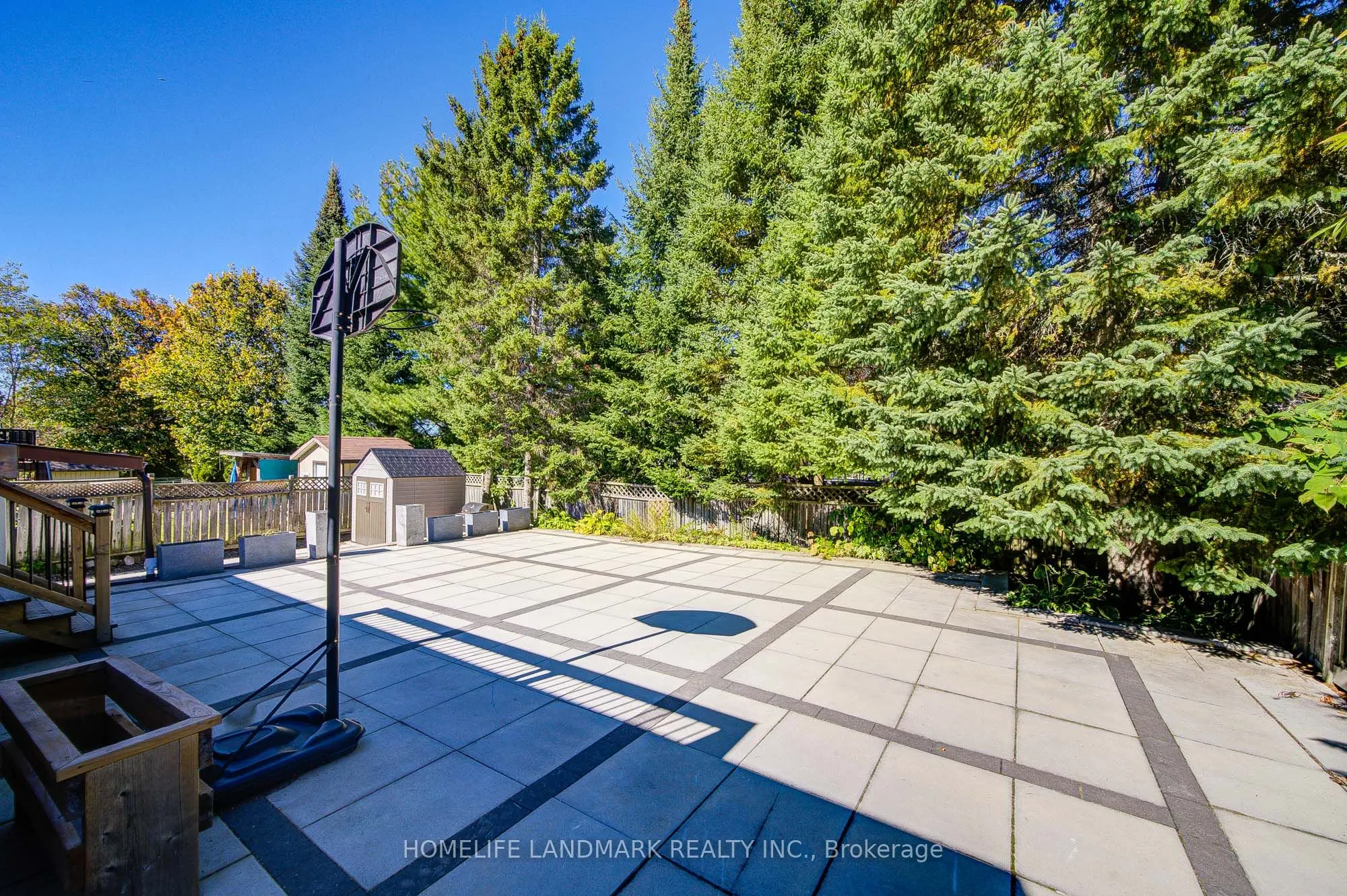 19 SOUTHDALE Drive