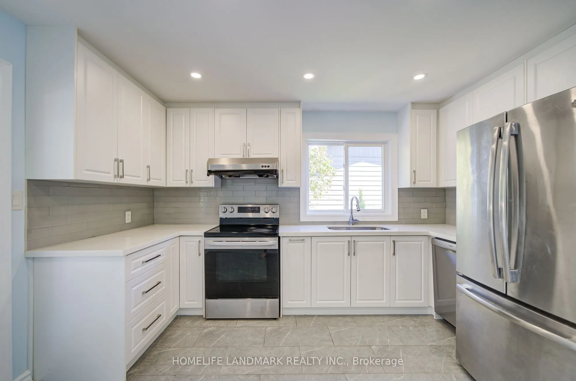19 SOUTHDALE Drive