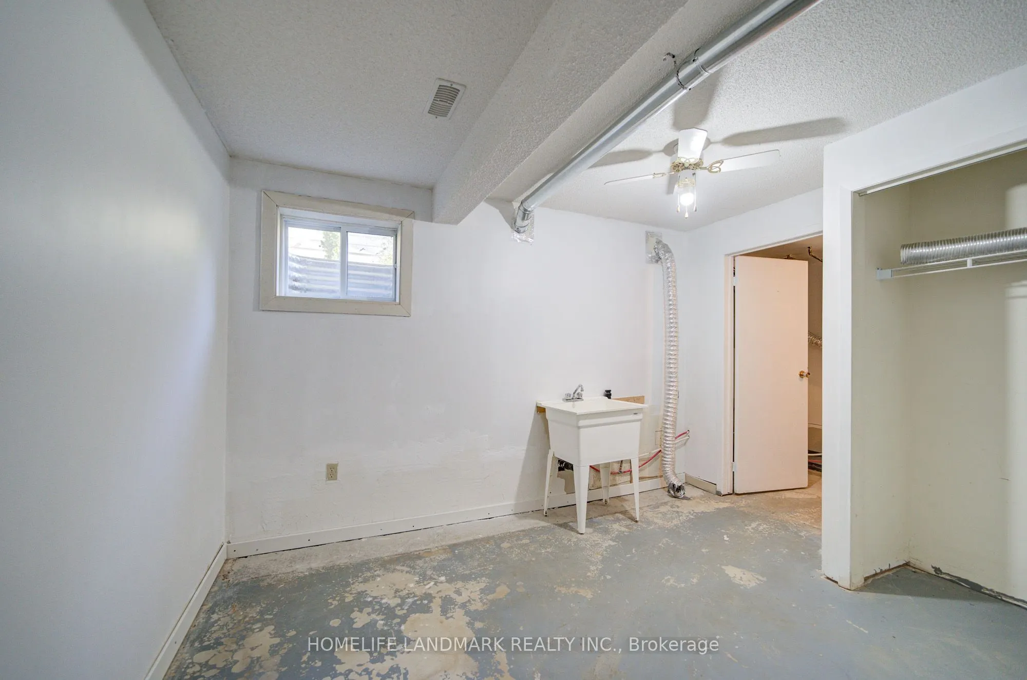19 SOUTHDALE Drive
