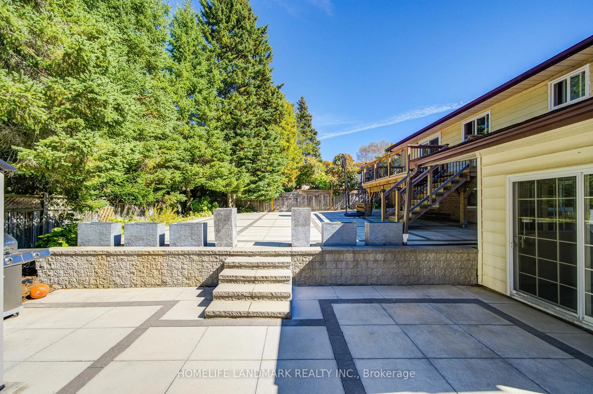 19 SOUTHDALE Drive