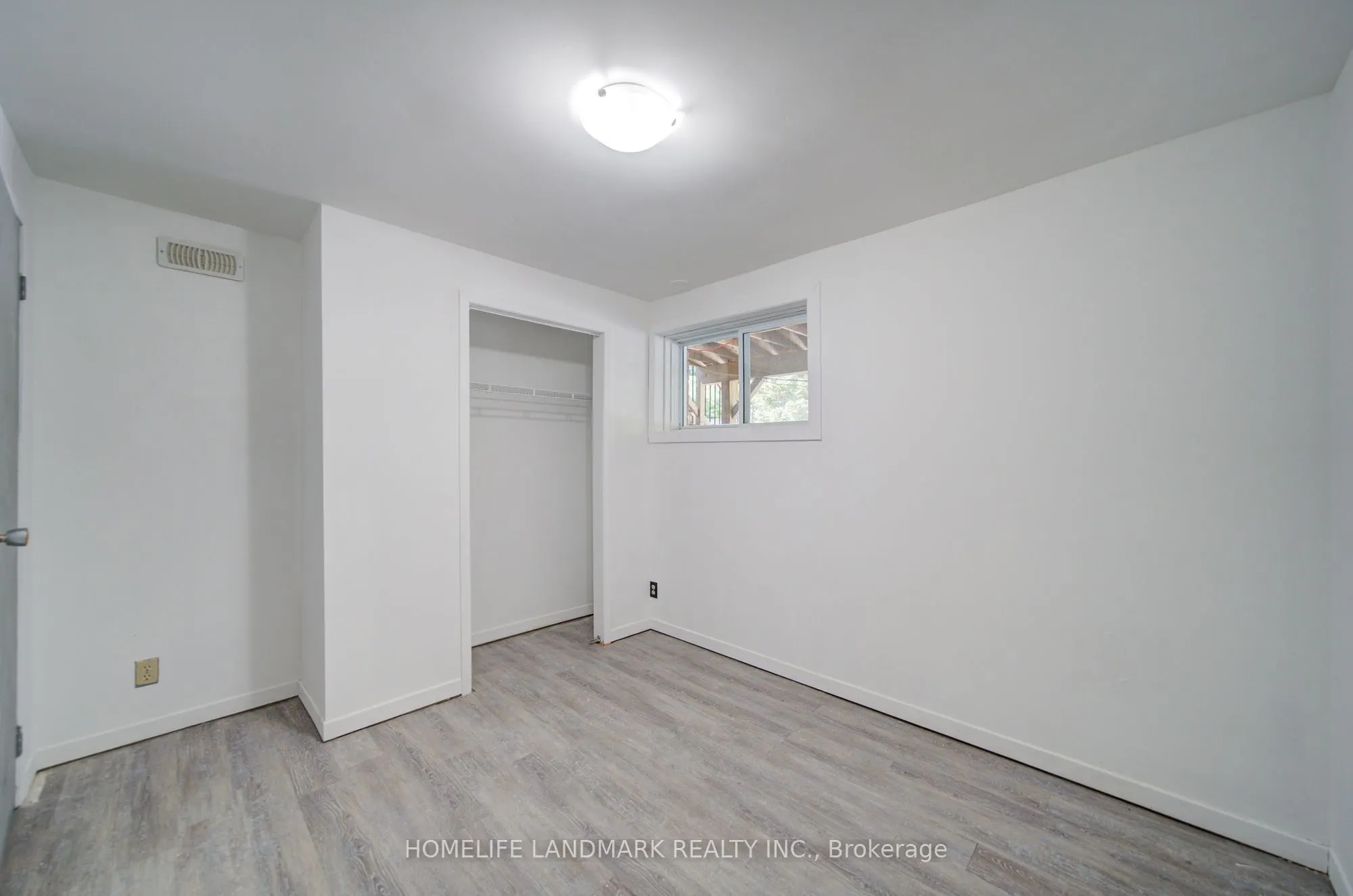 19 SOUTHDALE Drive