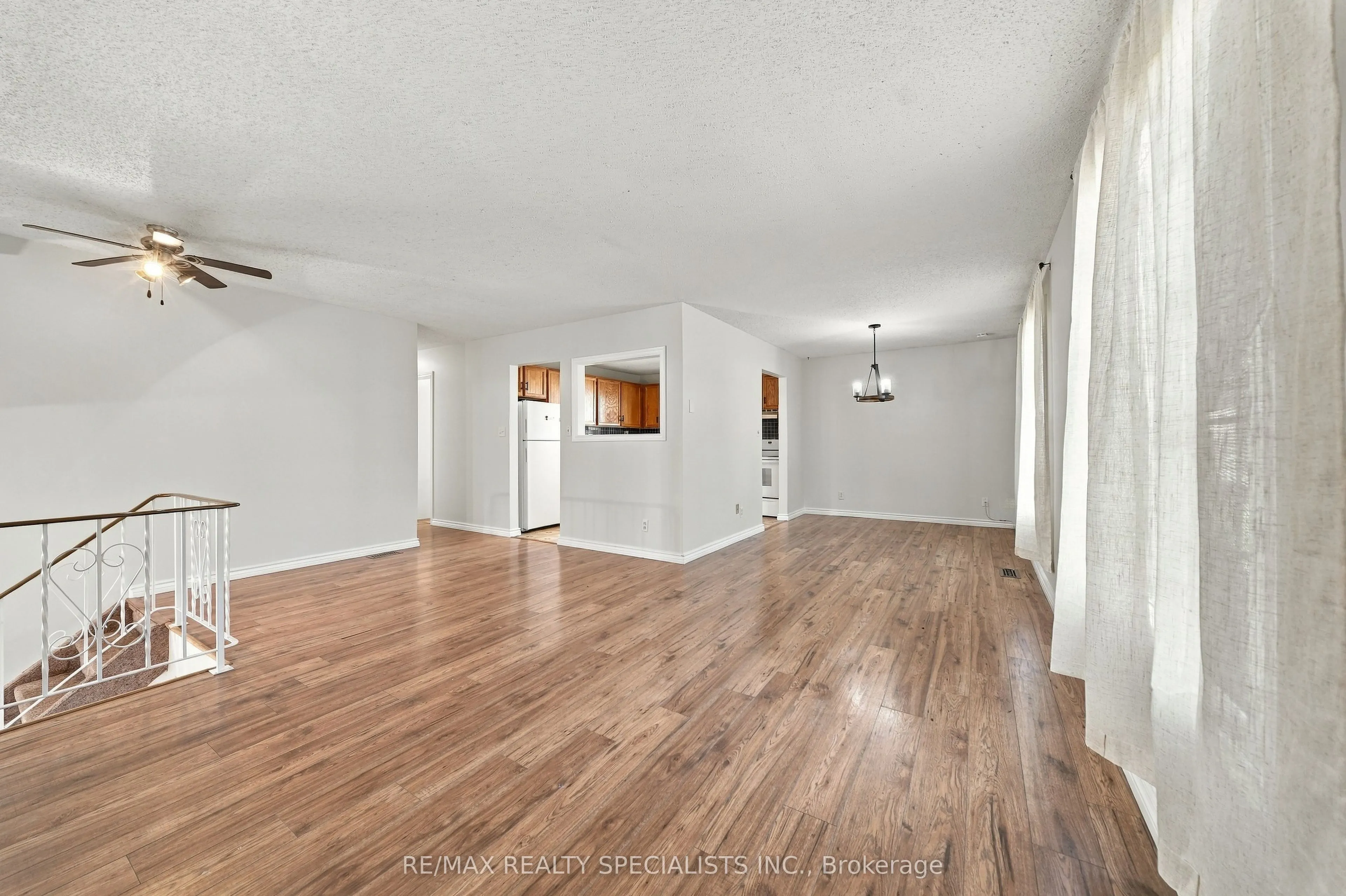 5 Van Alstine Drive
