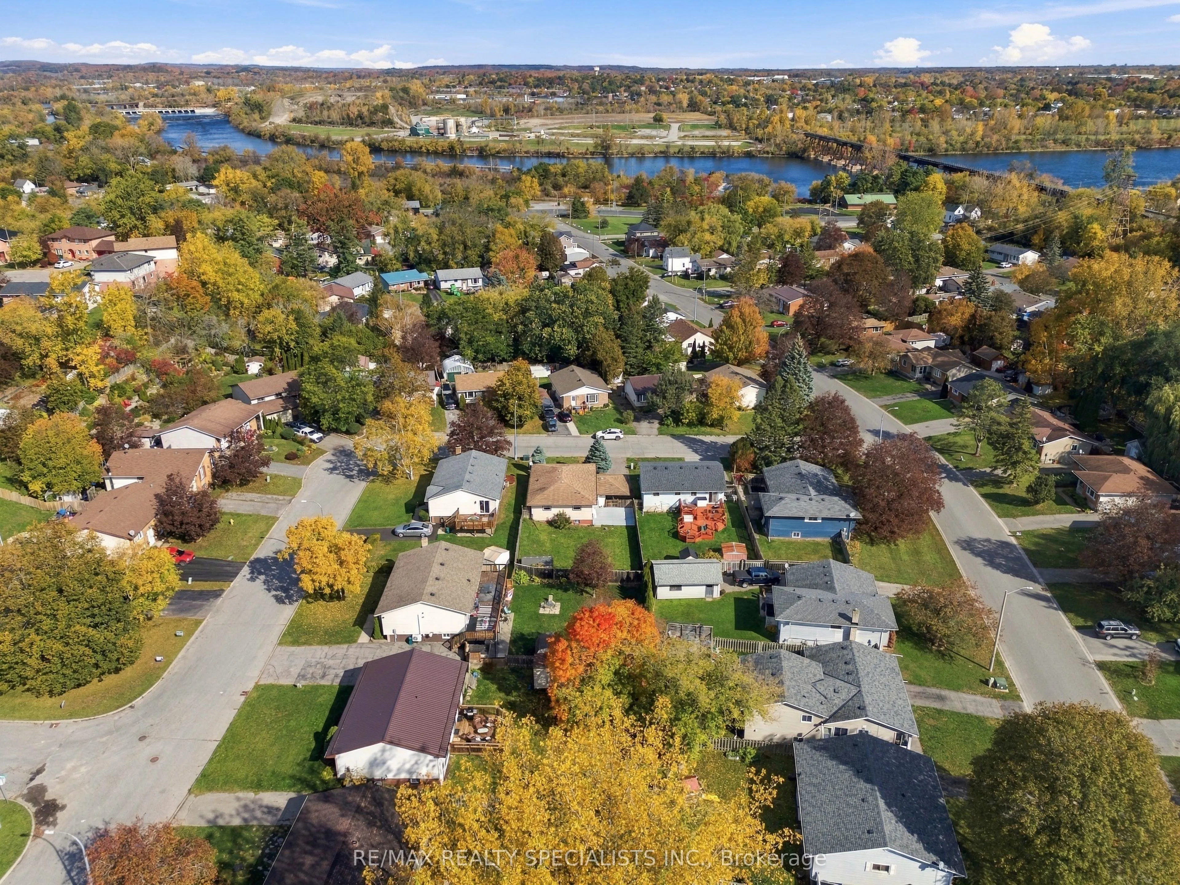 5 Van Alstine Drive