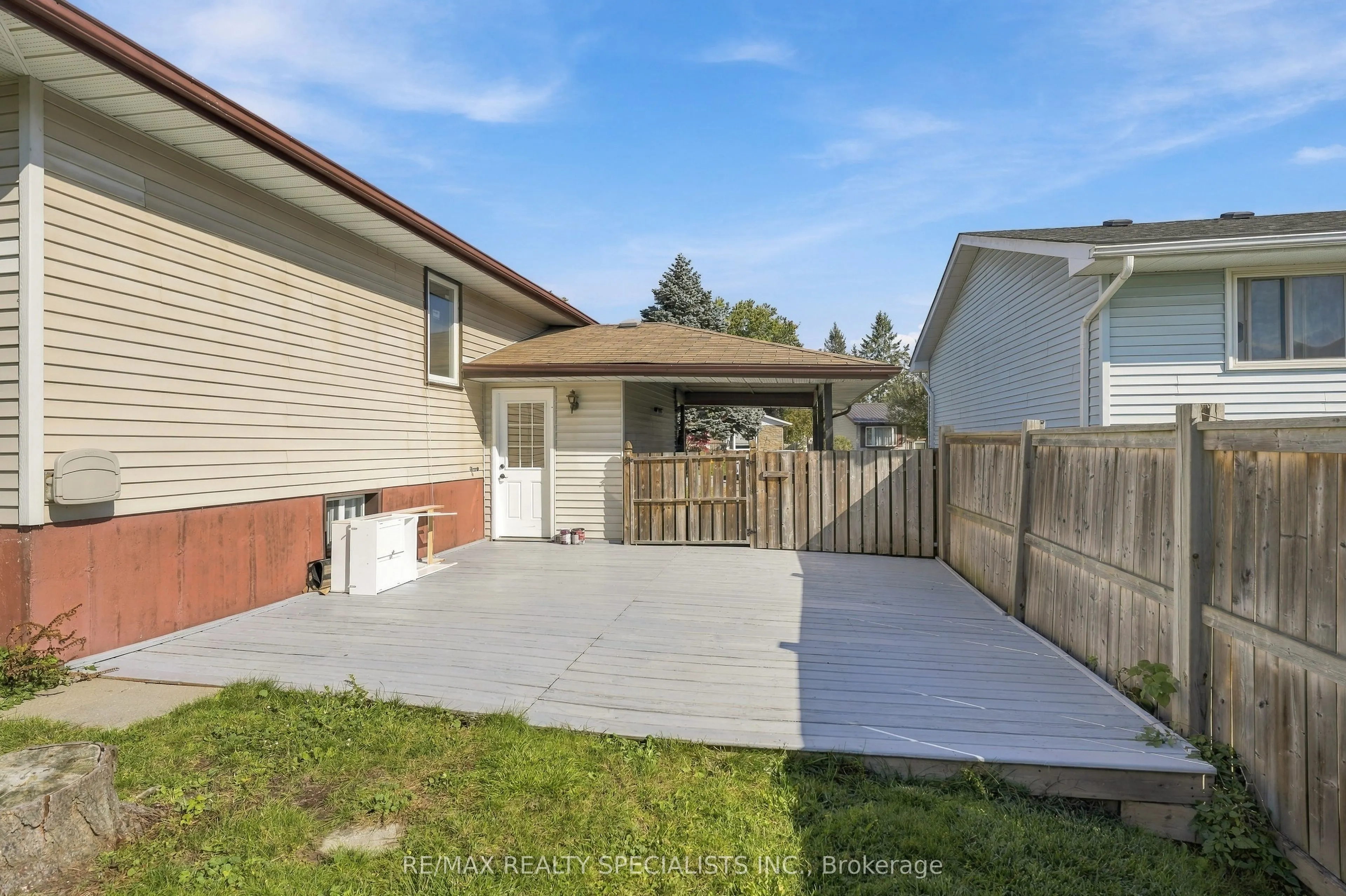 5 Van Alstine Drive