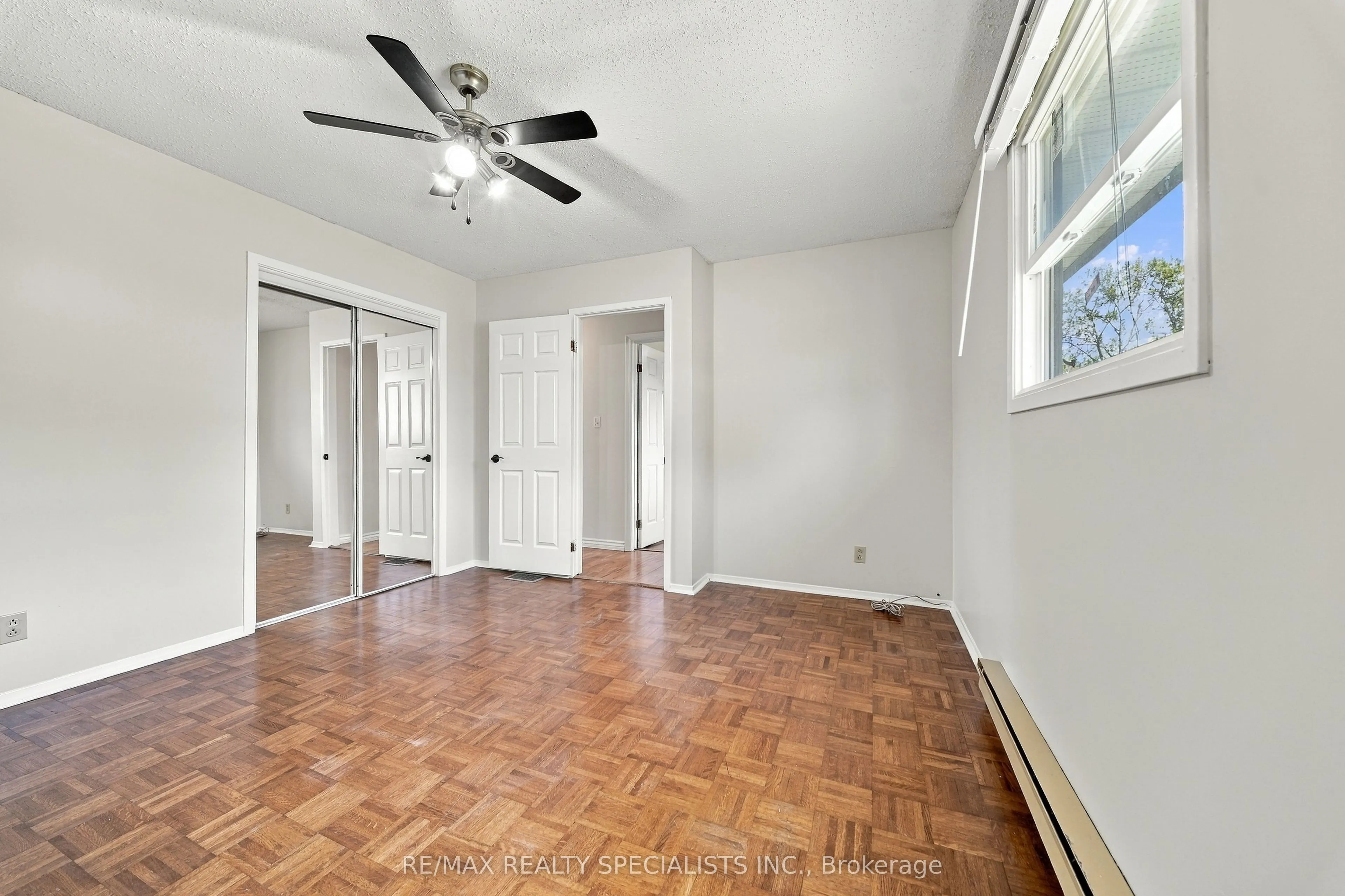 5 Van Alstine Drive