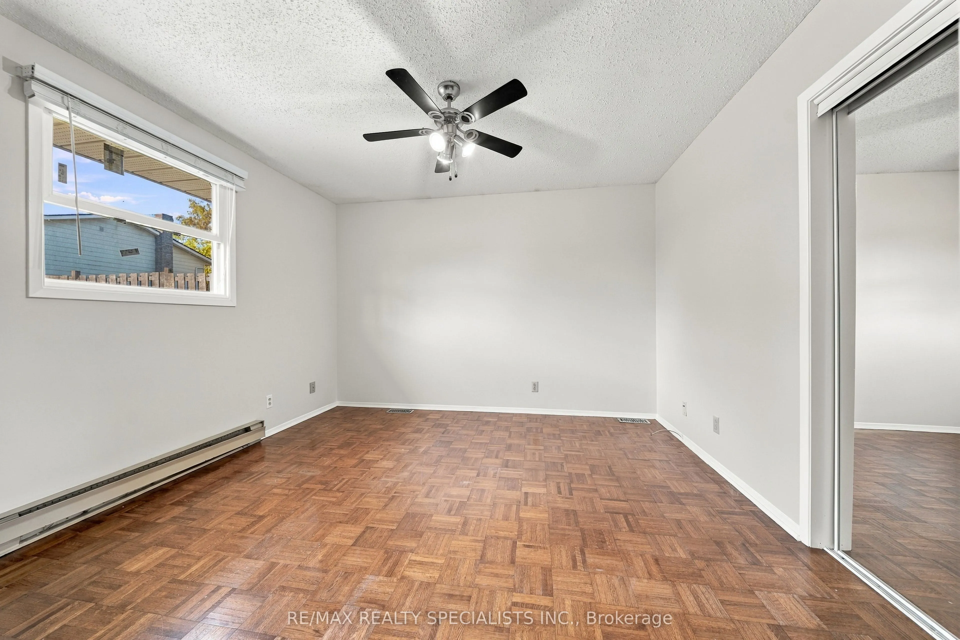 5 Van Alstine Drive