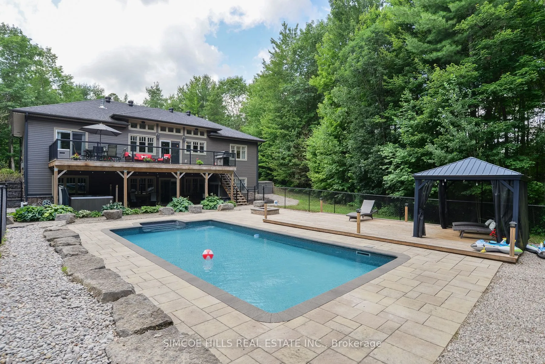 1013 Sutherland Way