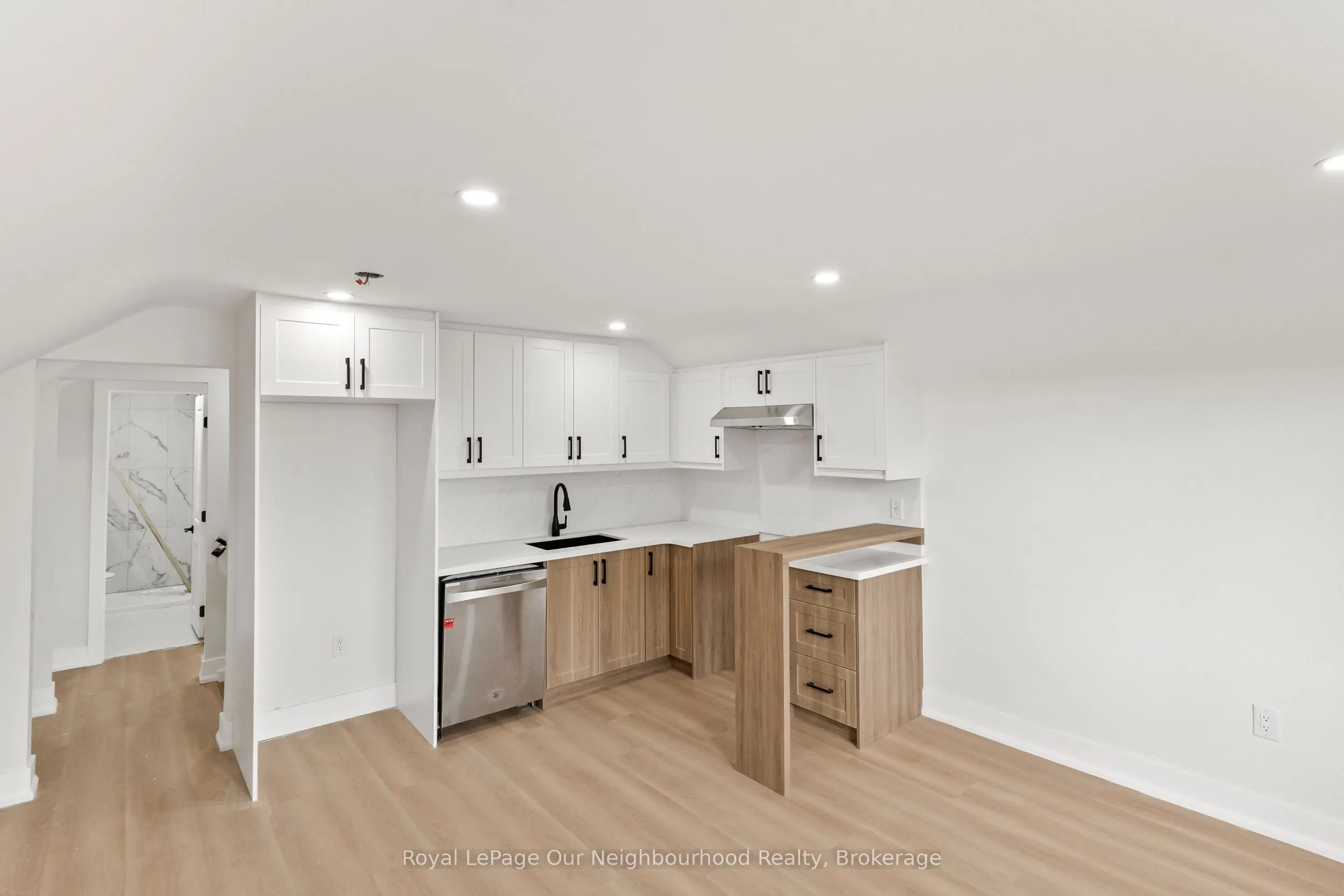513 Parkhill Road W #C