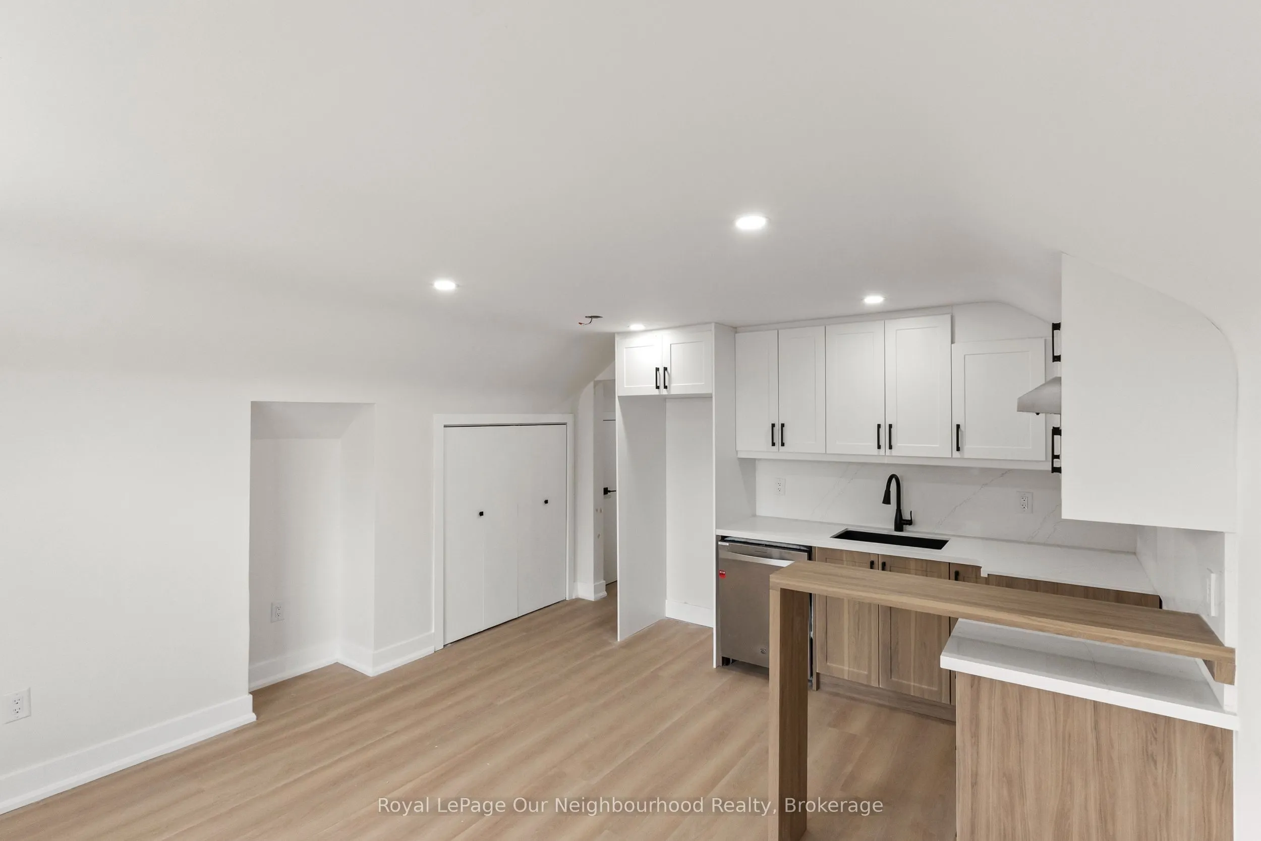513 Parkhill Road W #C