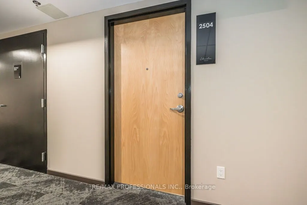 60 Charles Street W #2504