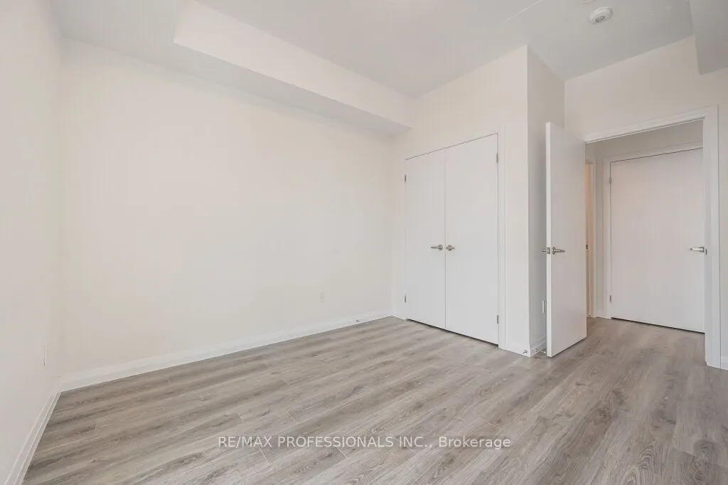 60 Charles Street W #2504
