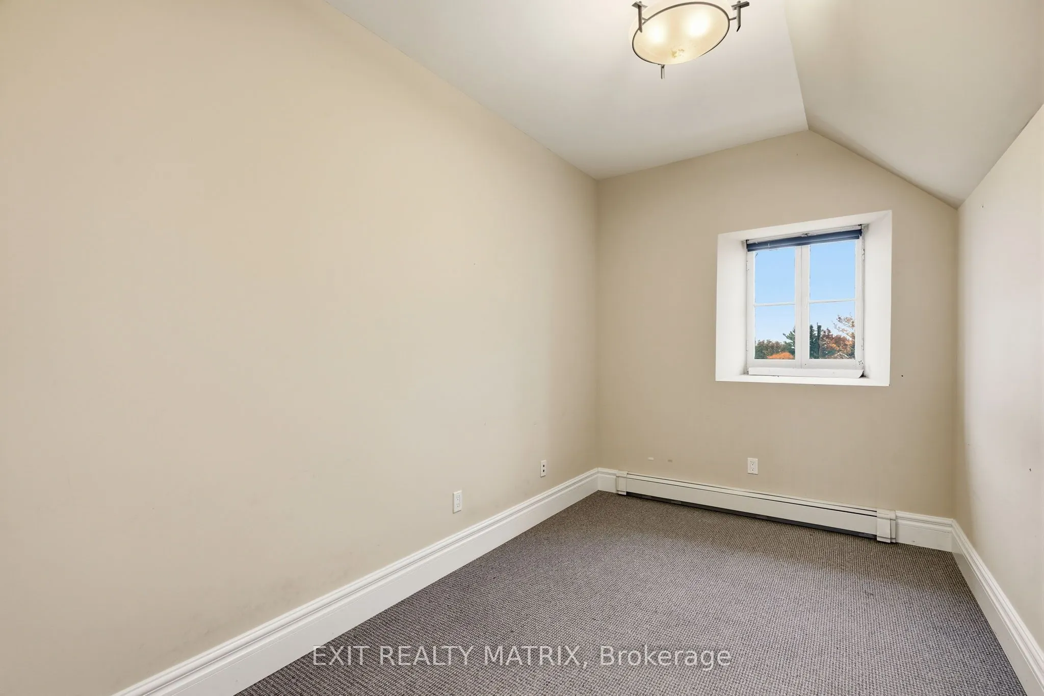 425 Water Street E